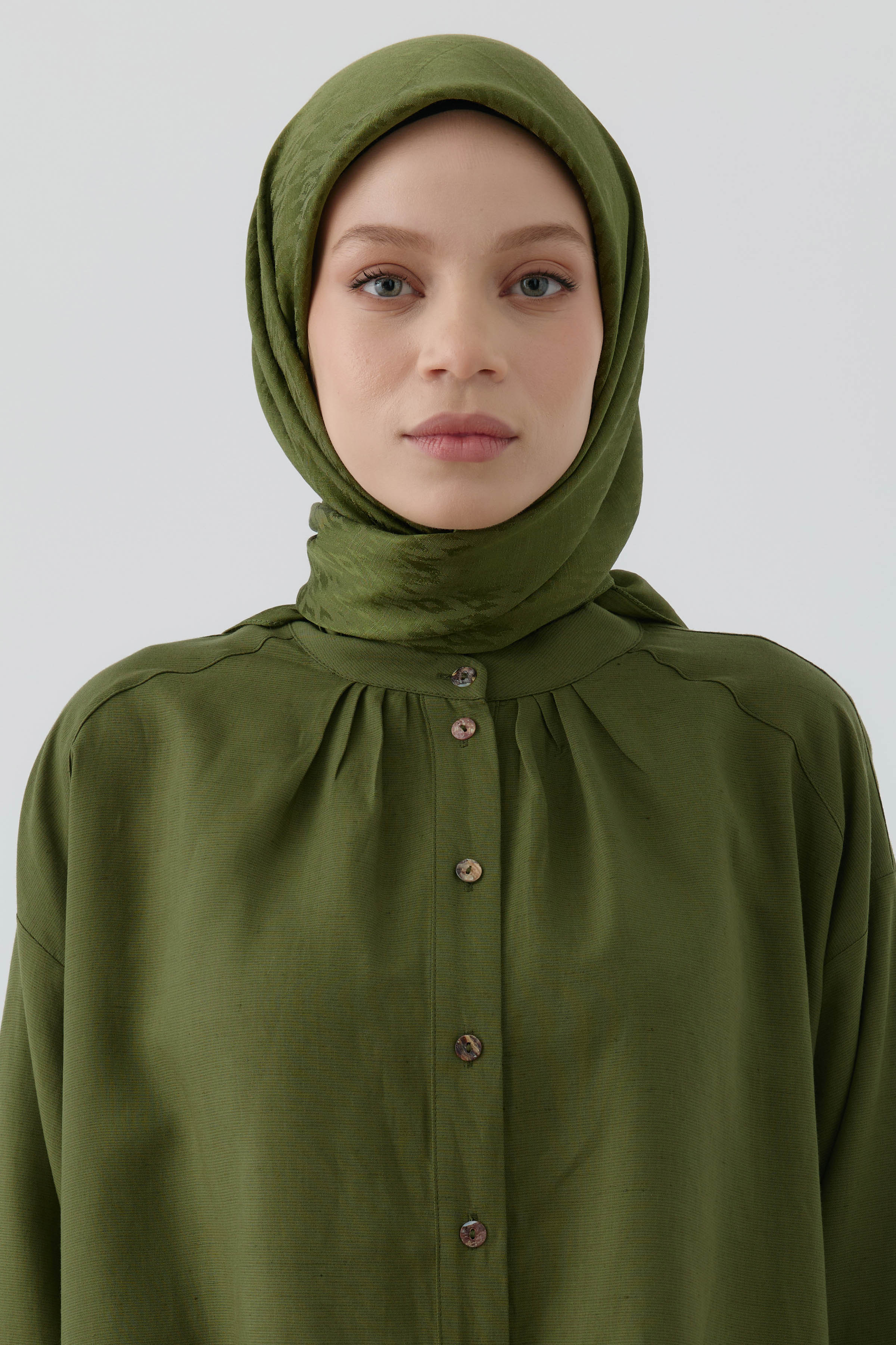 Etnik İkat Desenli Nida Naturel Eşarp - Haki TUGBA