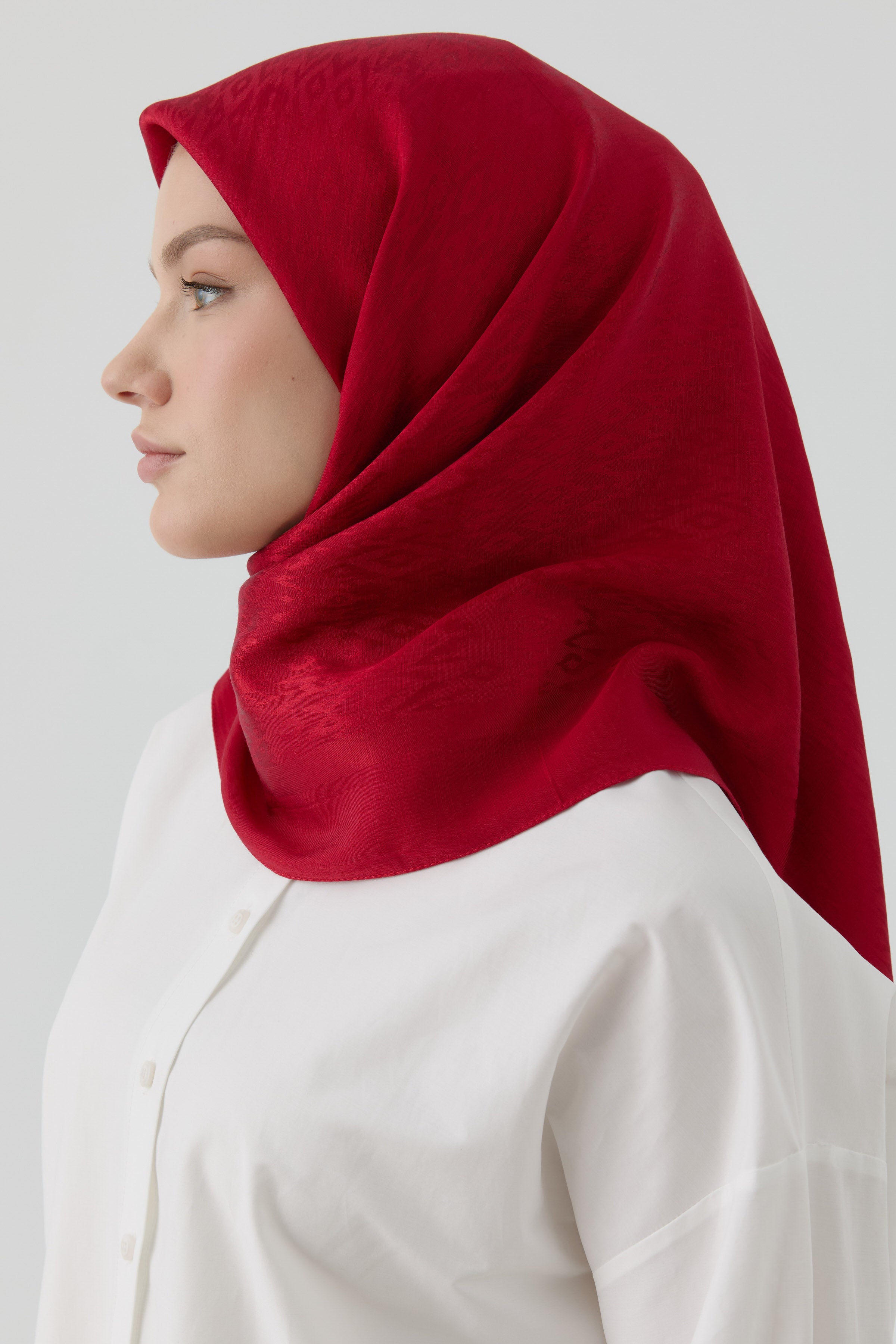 Etnik İkat Desenli Nida Naturel Eşarp - Kırmızı TUGBA