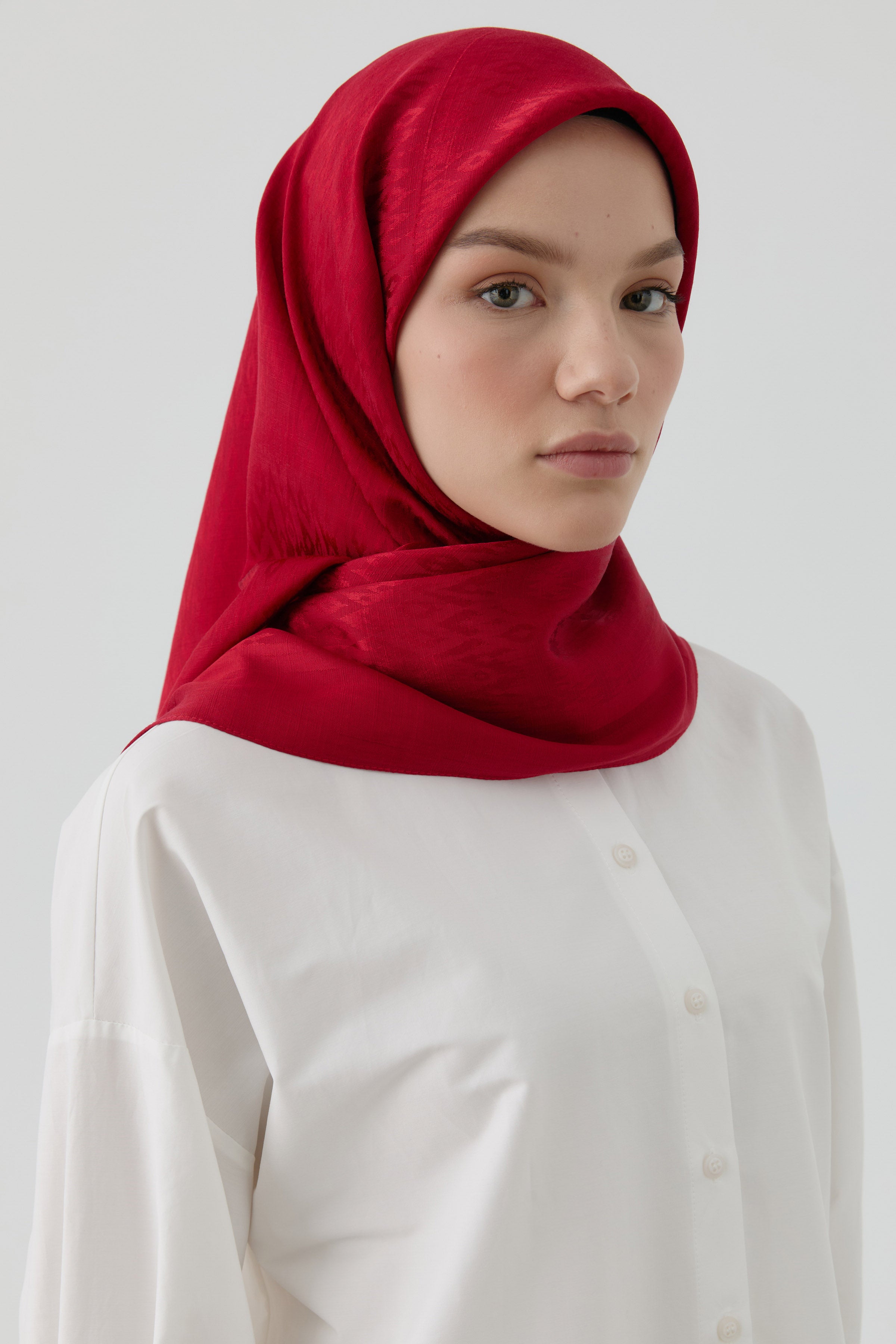 Etnik İkat Desenli Nida Naturel Eşarp - Kırmızı TUGBA