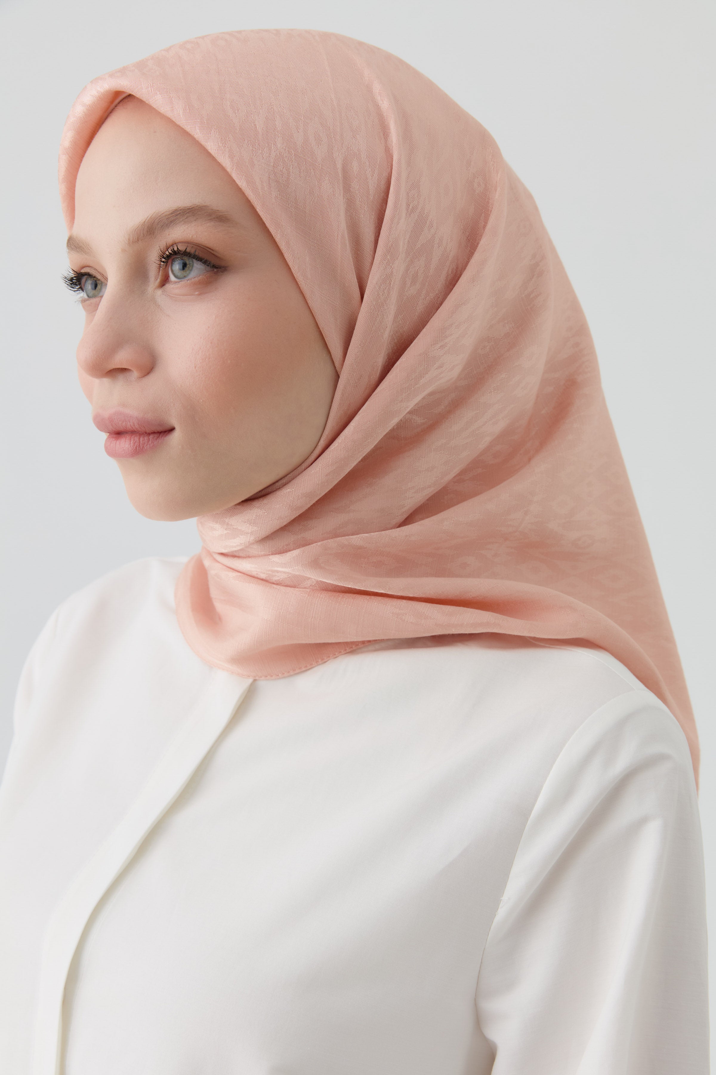 Etnik İkat Desenli Nida Naturel Eşarp - Somon TUGBA