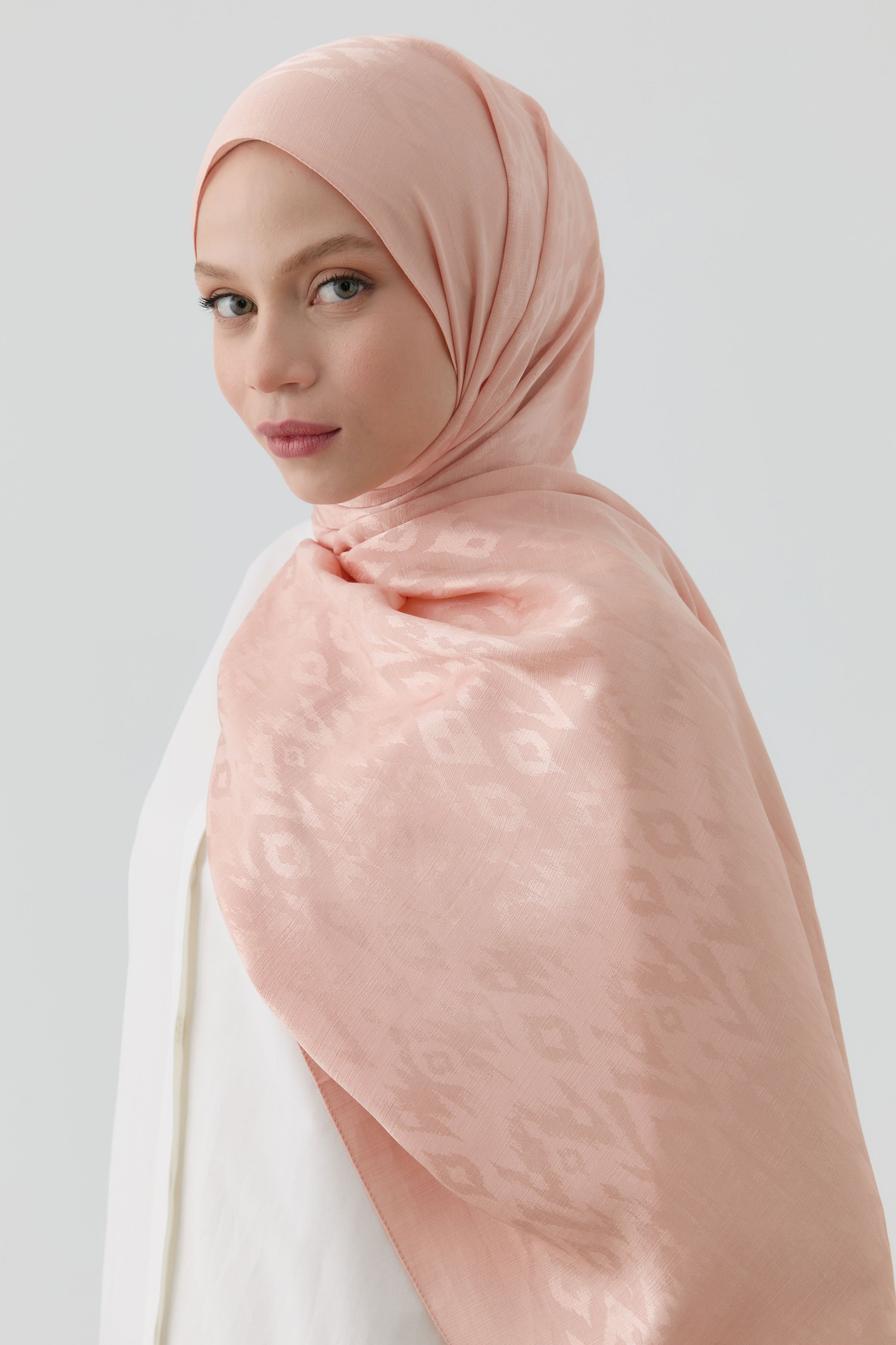 Etnik İkat Desenli Nida Naturel Şal - Somon TUGBA