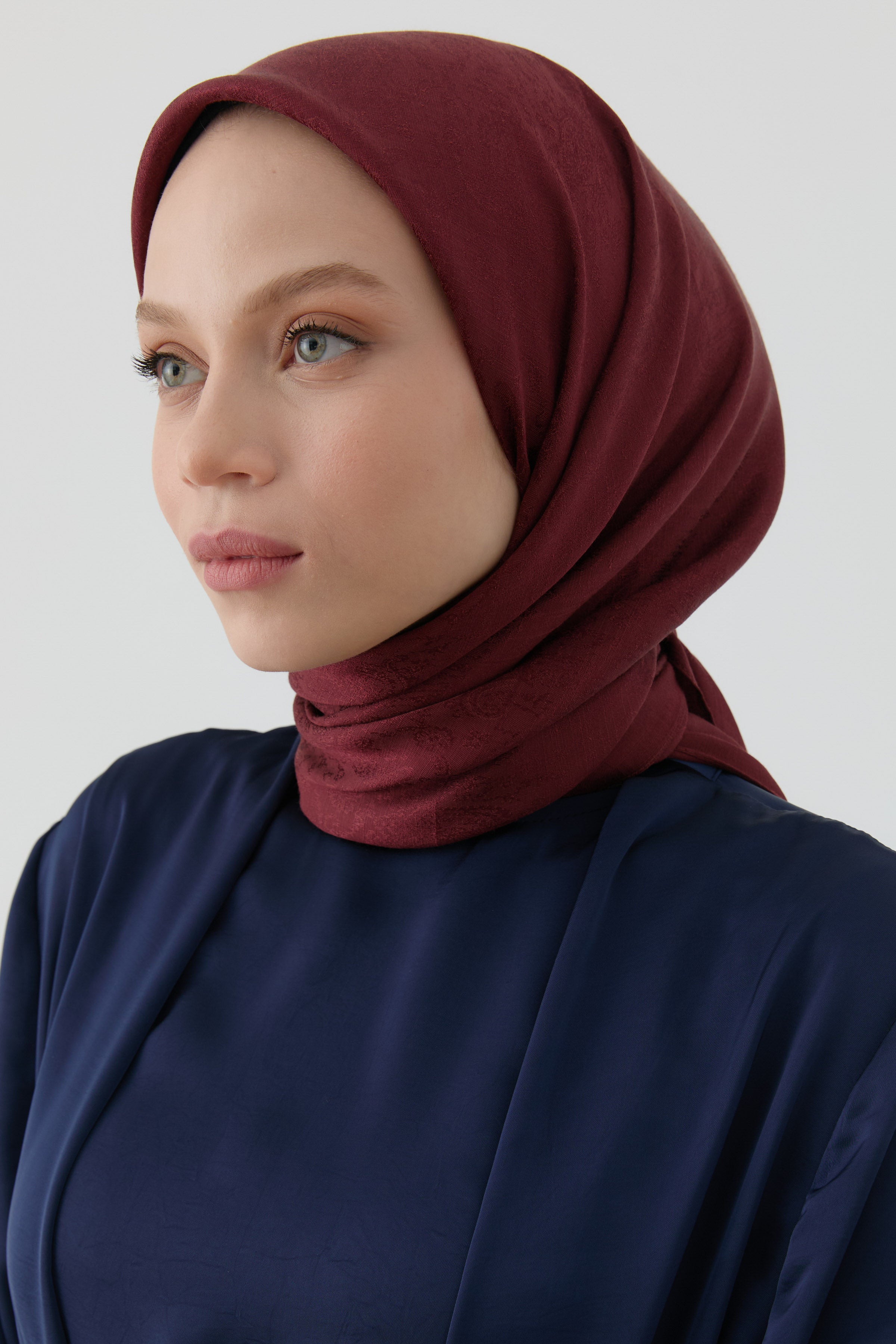 Etnik Şal Desenli Naturel Eşarp - Bordo TUGBA