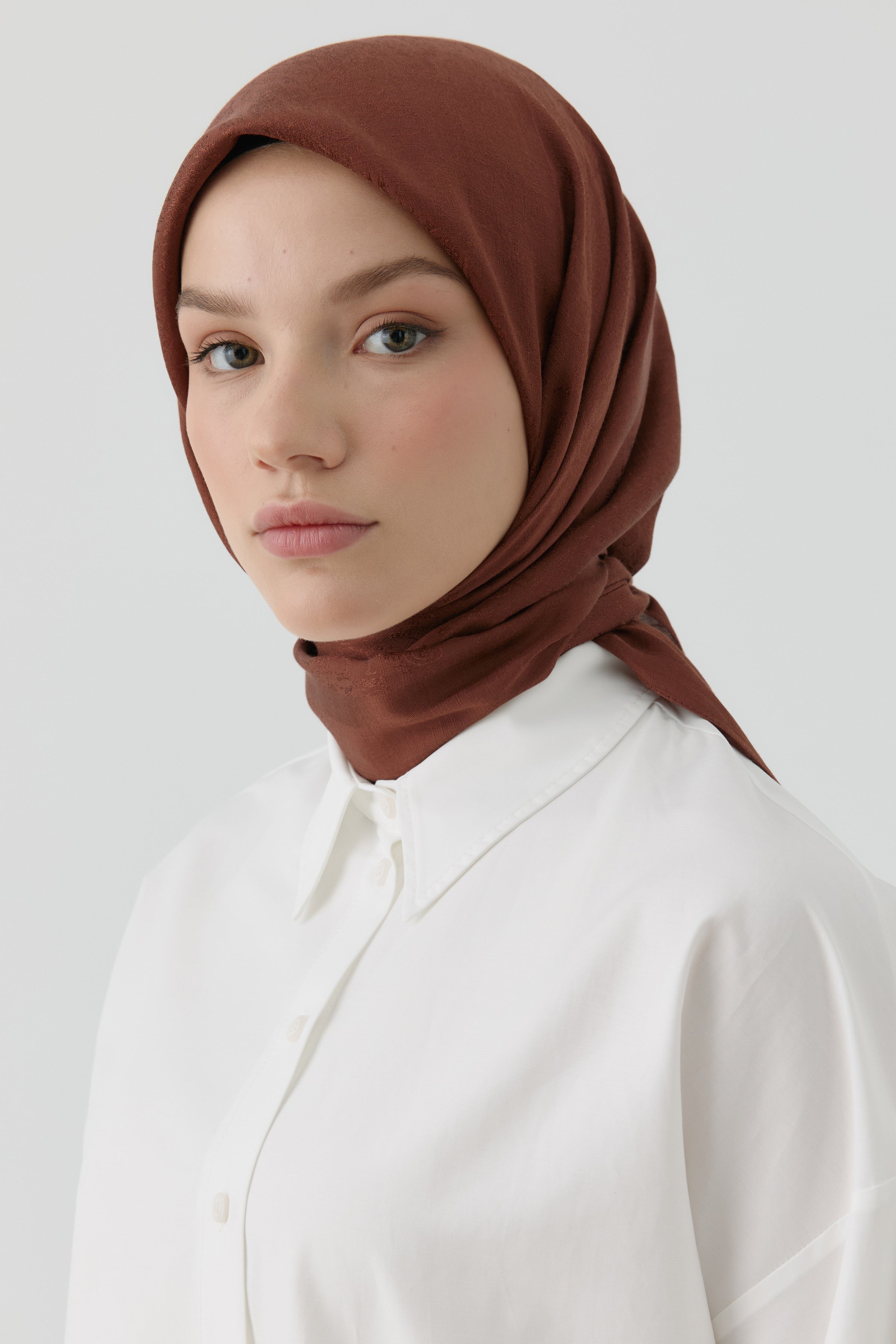 Etnik Şal Desenli Naturel Eşarp - Kahve TUGBA