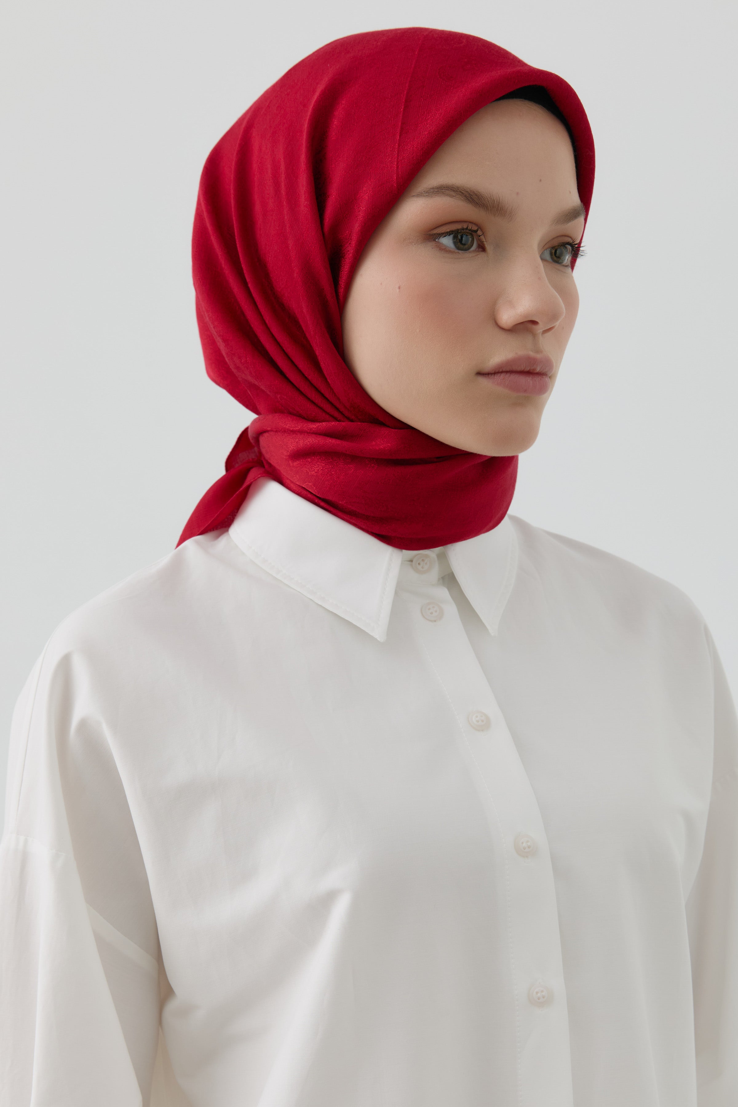 Etnik Şal Desenli Naturel Eşarp - Kırmızı TUGBA