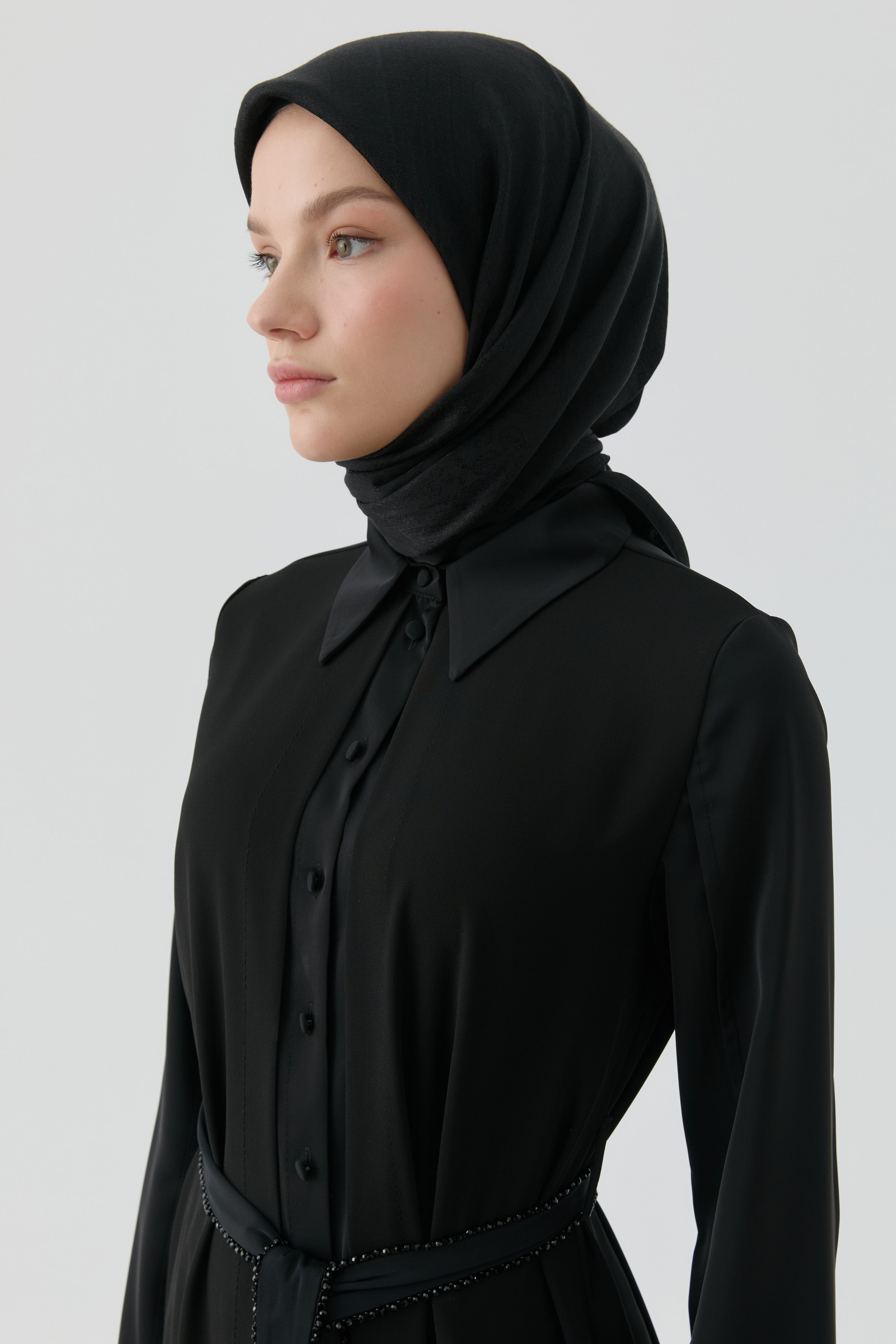 Etnik Şal Desenli Naturel Eşarp - Siyah TUGBA