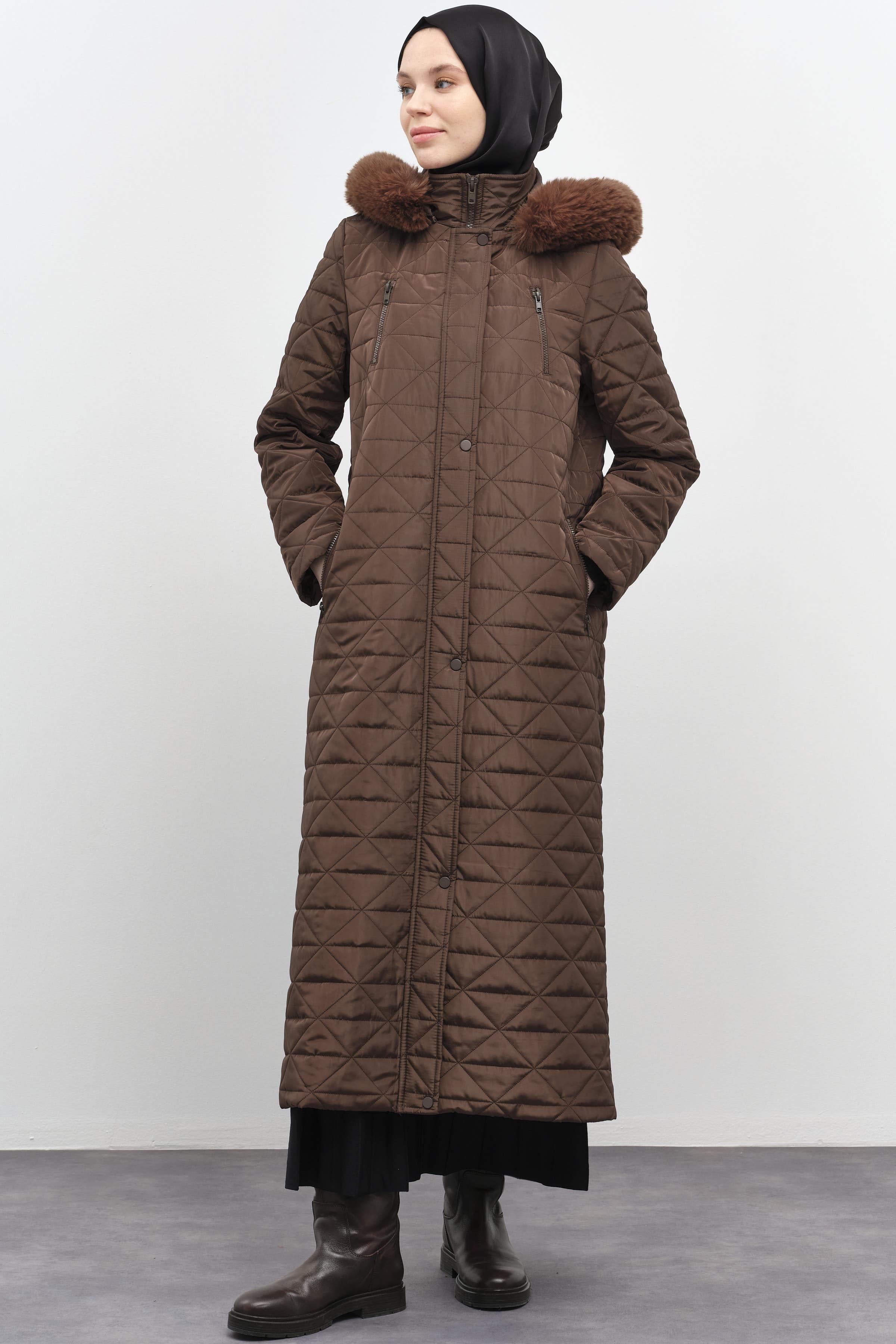 Fermuar Cep Detaylı Kapüşonlu Kapitone Manto - Kahve TUGBA