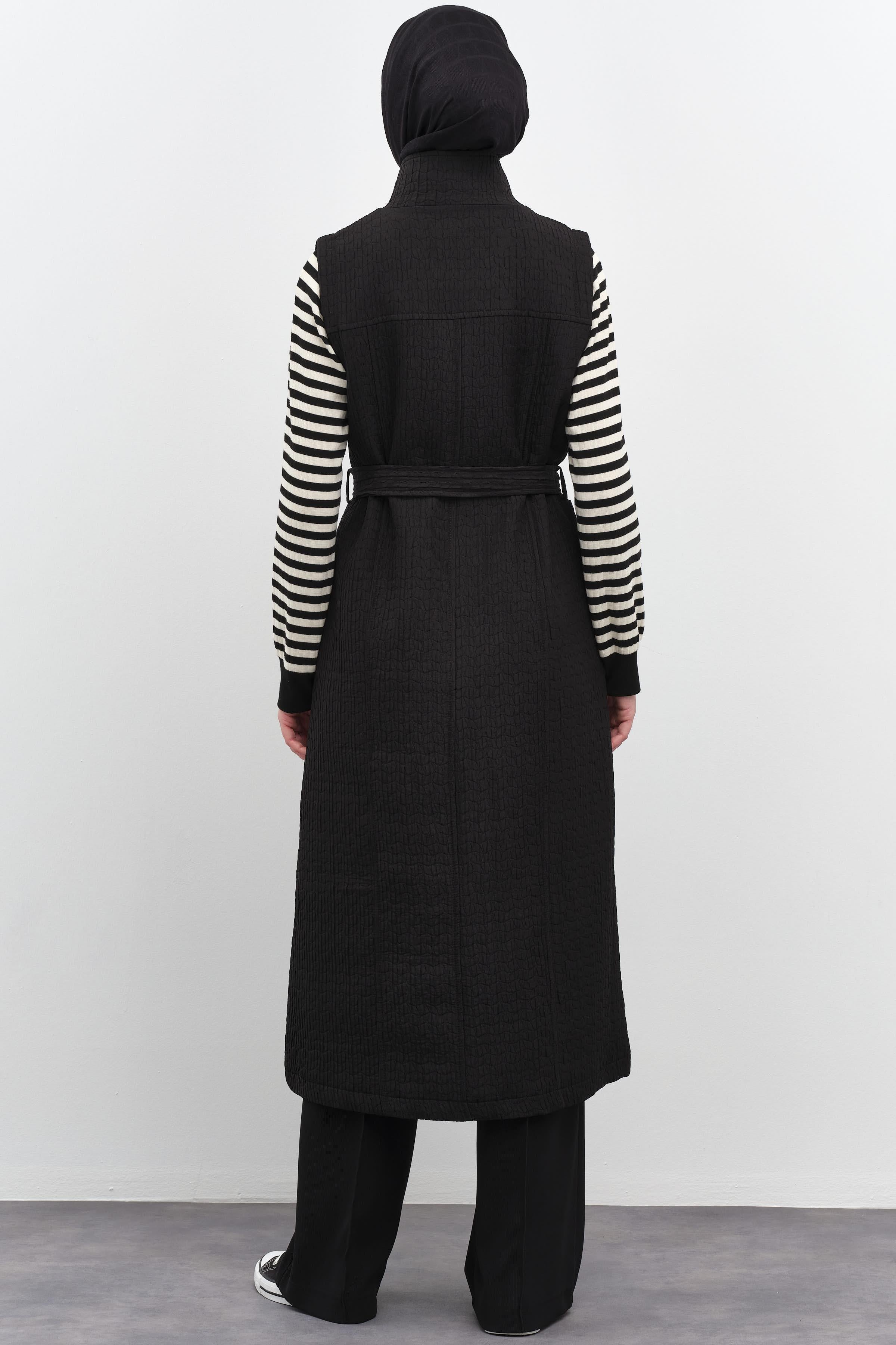 Fermuar Kapamalı Cepli Yelek - Siyah TUGBA