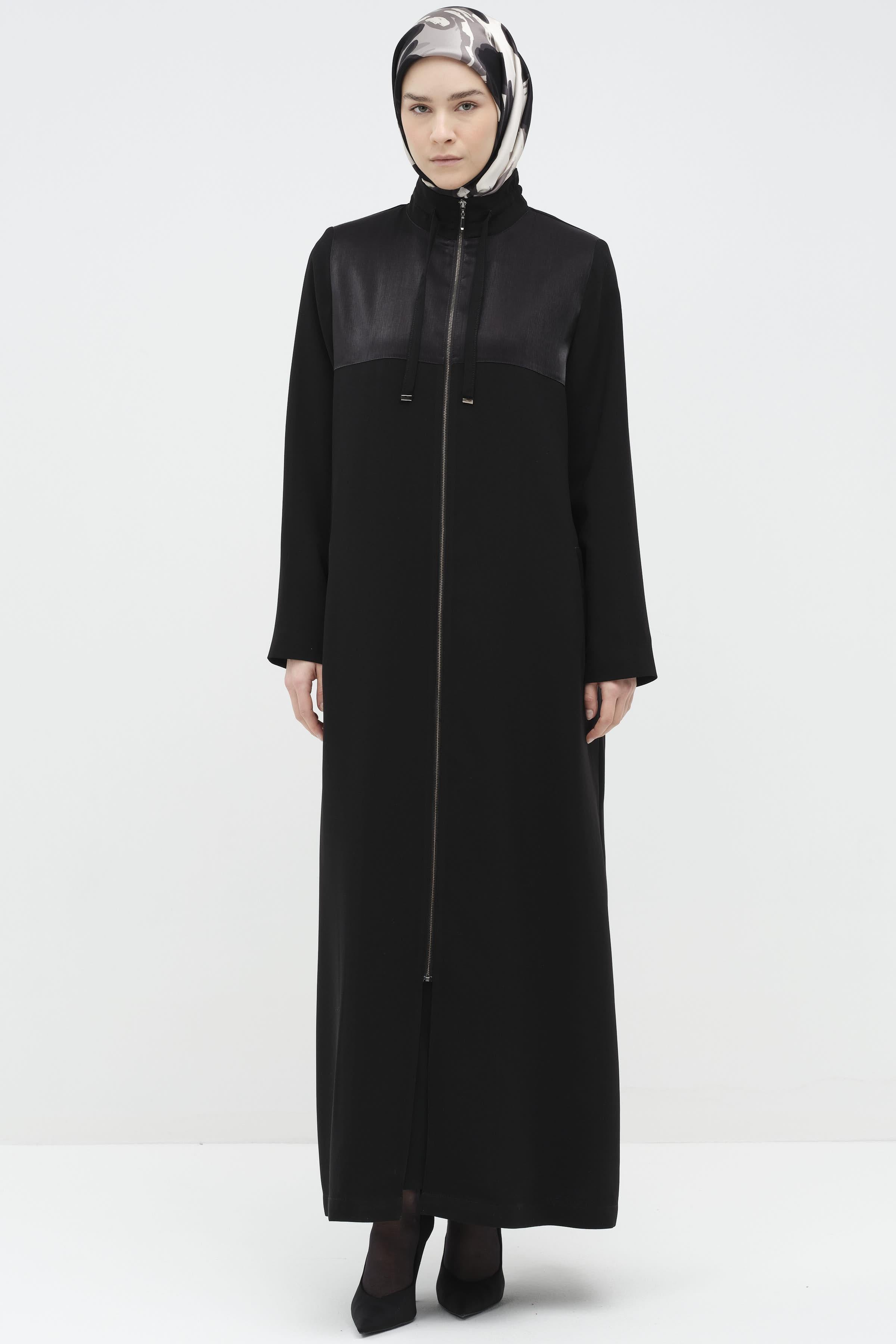 Fermuar Kapamalı Garnili Ferace - Siyah TUGBA