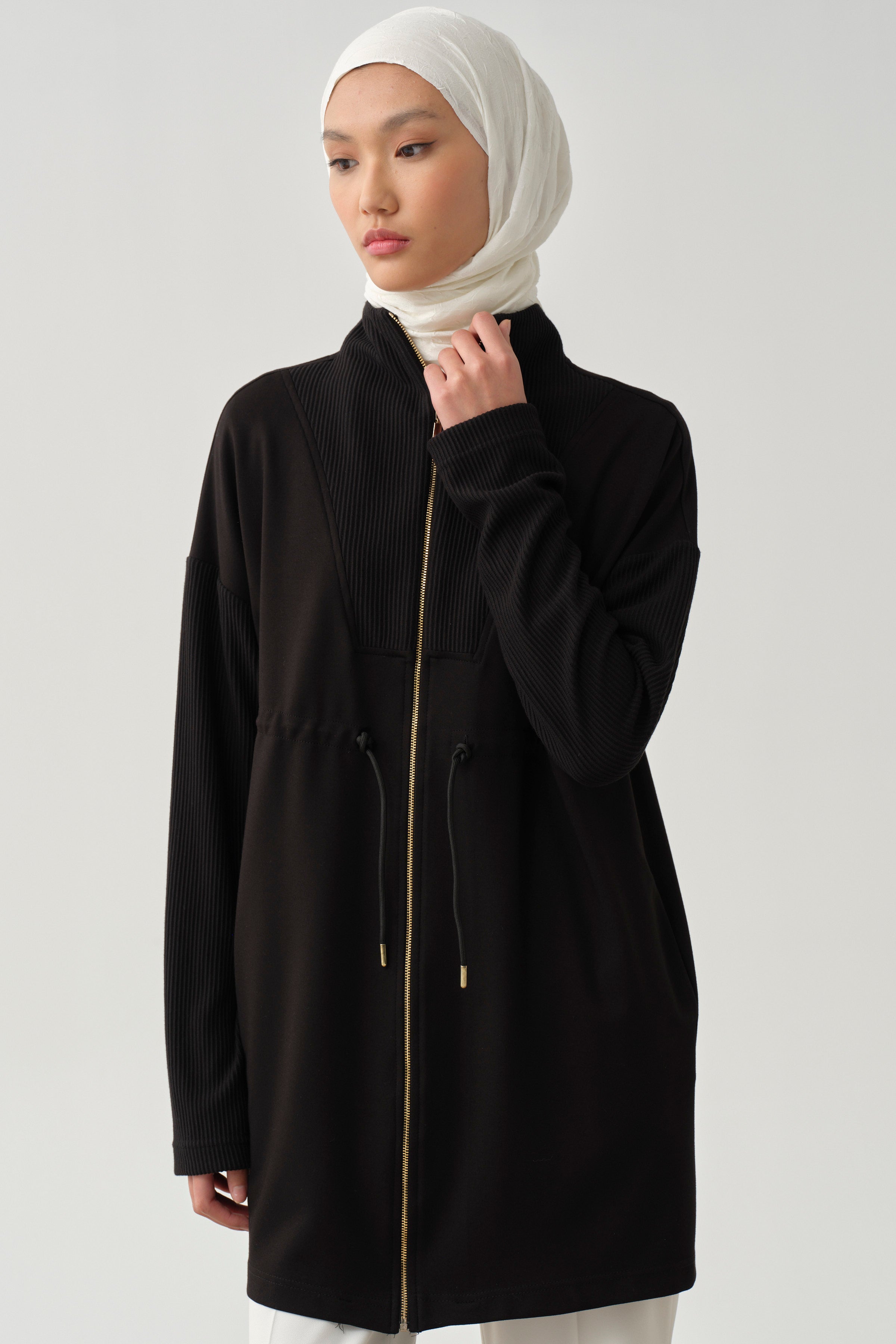 Fermuar Kapamalı Garnili Sweat - Siyah TUGBA