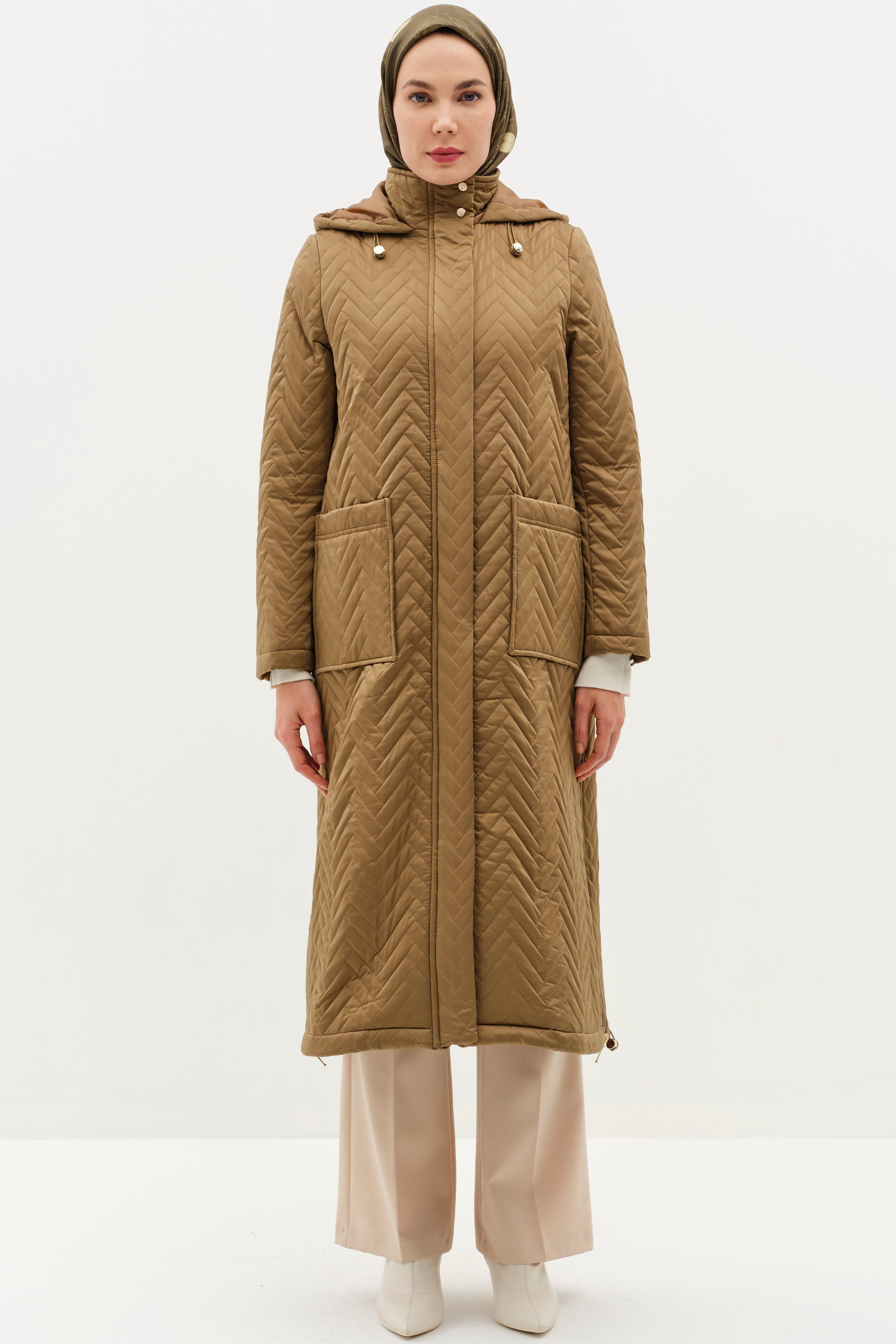 Fermuar Yırtmaçlı Kapitone Kaban - Olive TUĞBA