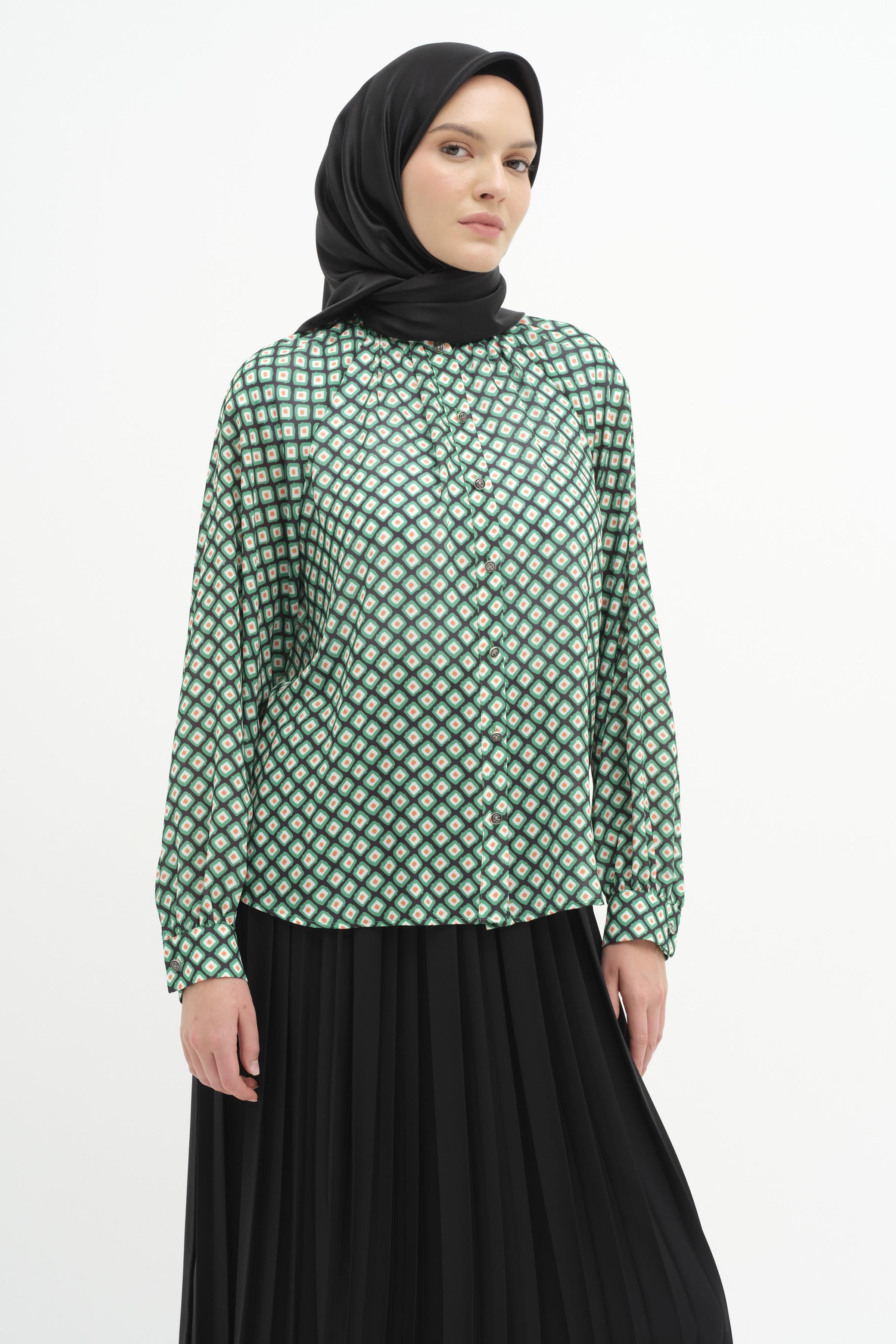 Fırfır Yakalı Büzgülü Desenli Gömlek - Yeşil TUGBA