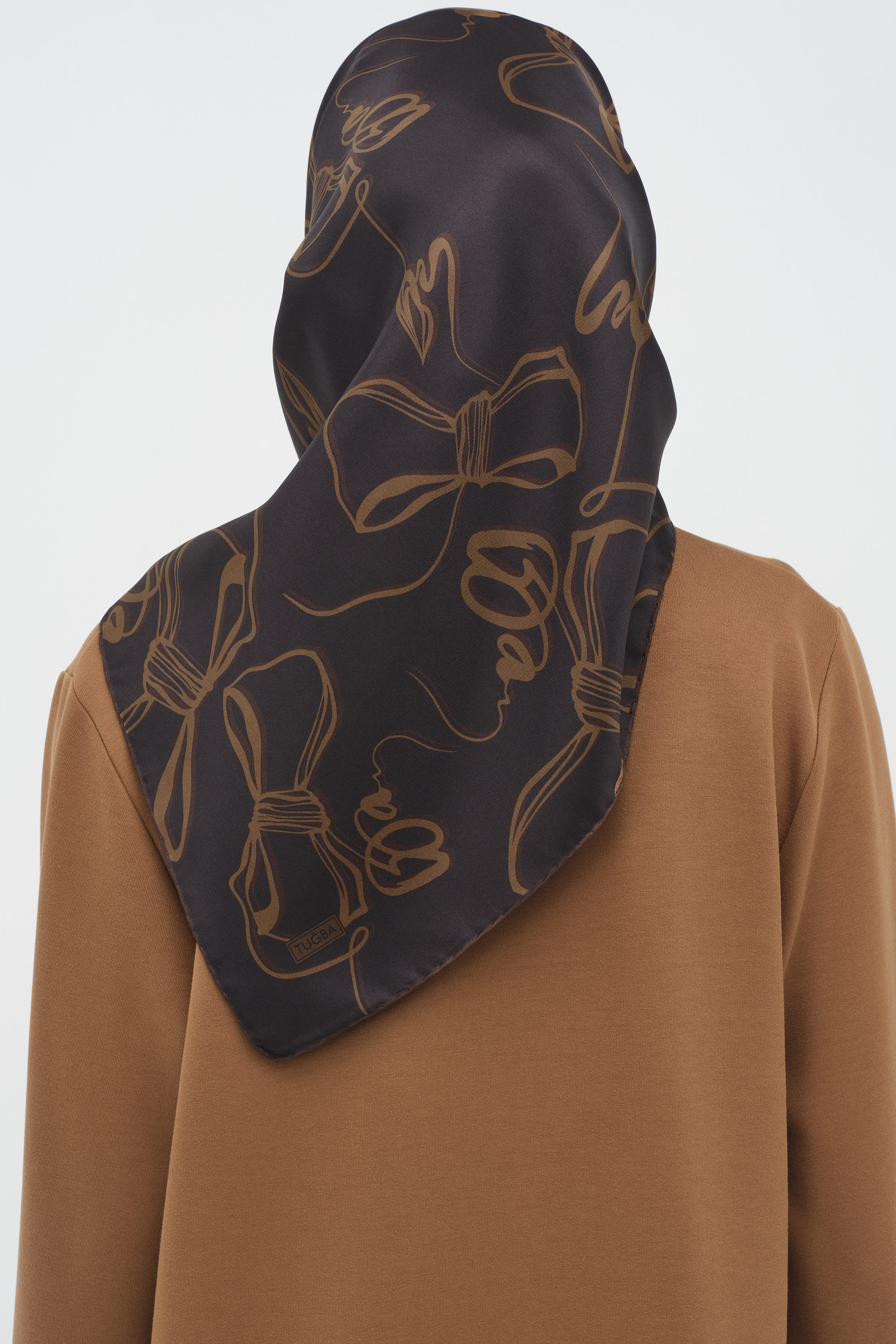 Fiyonk Desenli Twill İpek Eşarp - Acı Kahve TUGBA