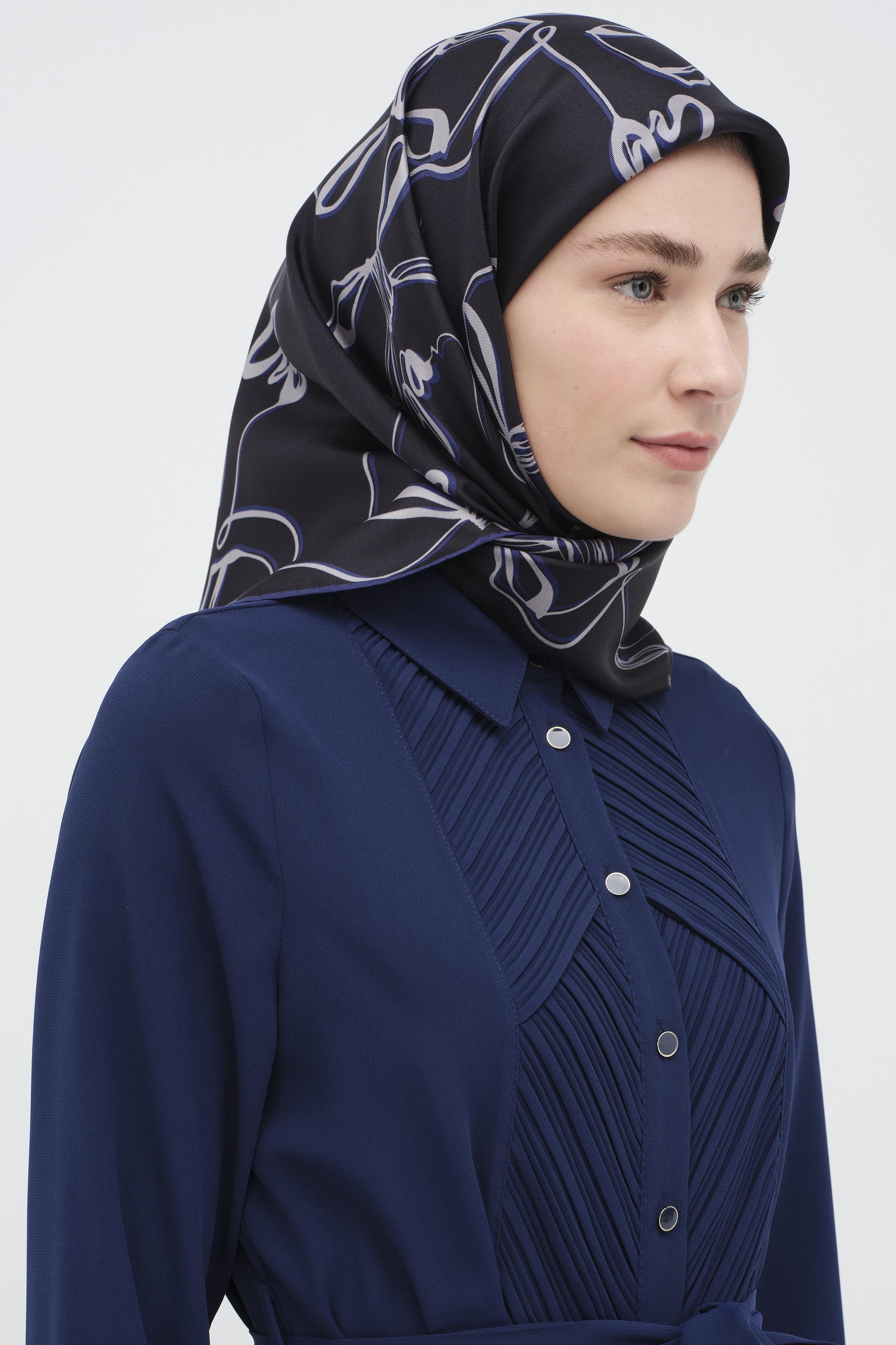 Fiyonk Desenli Twill İpek Eşarp - Lacivert TUGBA