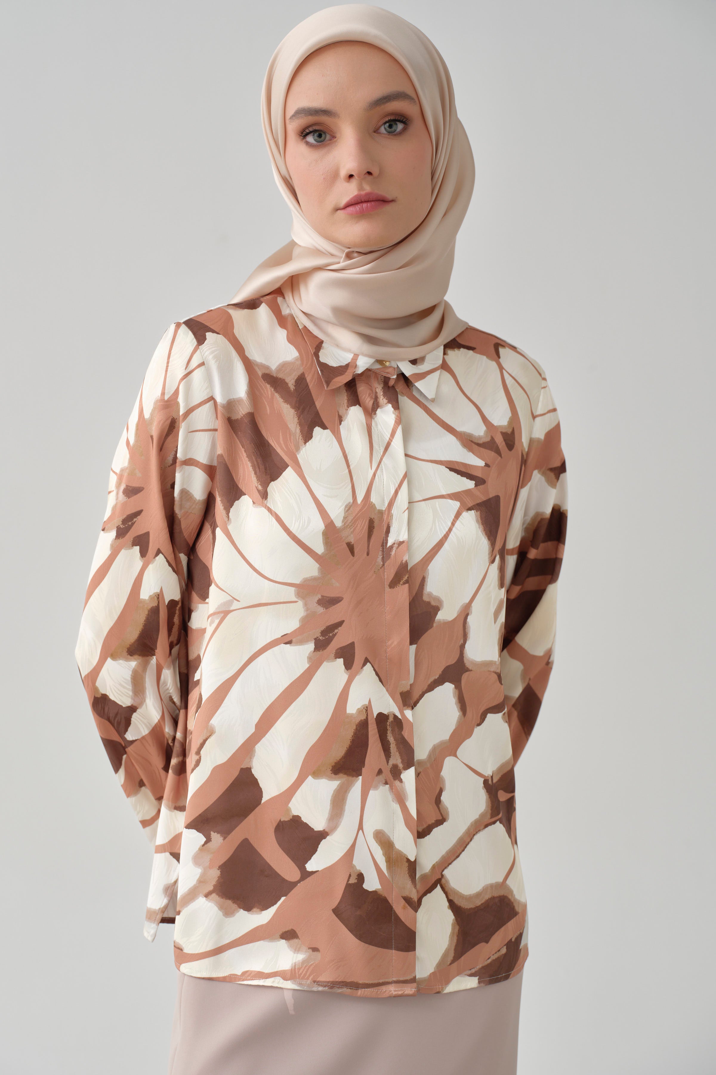 Floral Desen Jakar Gömlek - Kahve TUGBA