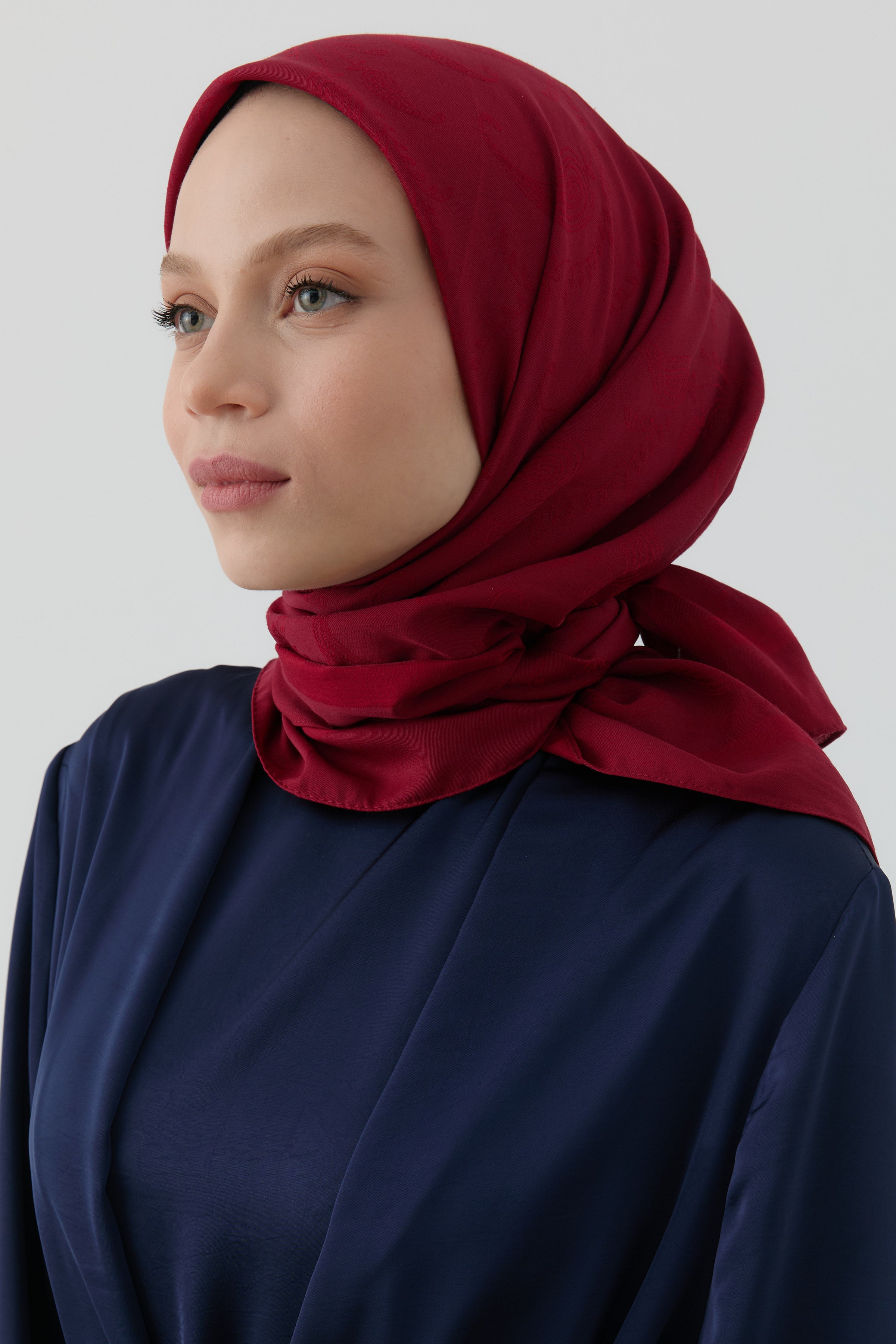 Floral Desen Kenar Detaylı Stil Eşarp - Bordo TUGBA