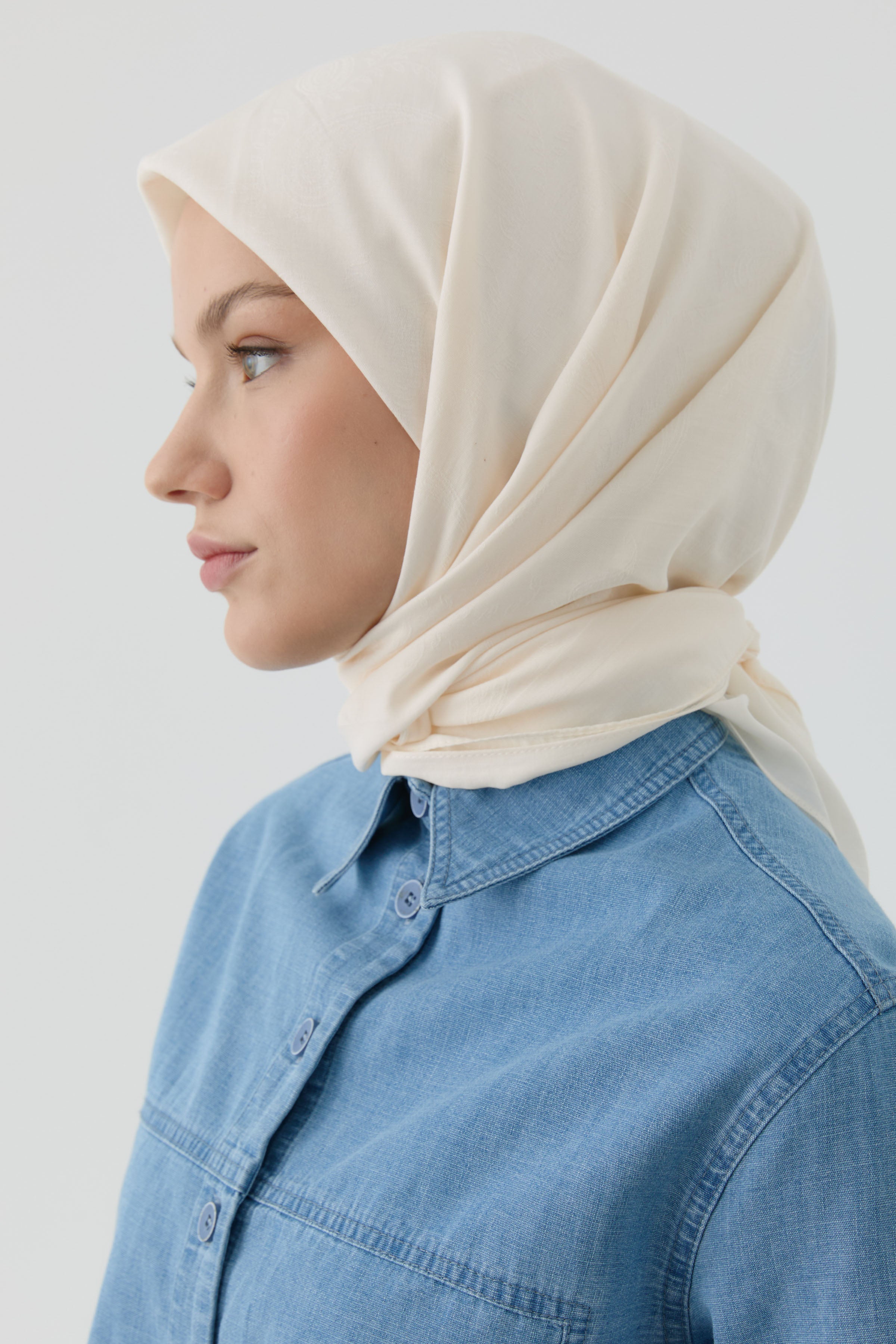 Floral Desen Kenar Detaylı Stil Eşarp - Ekru TUGBA