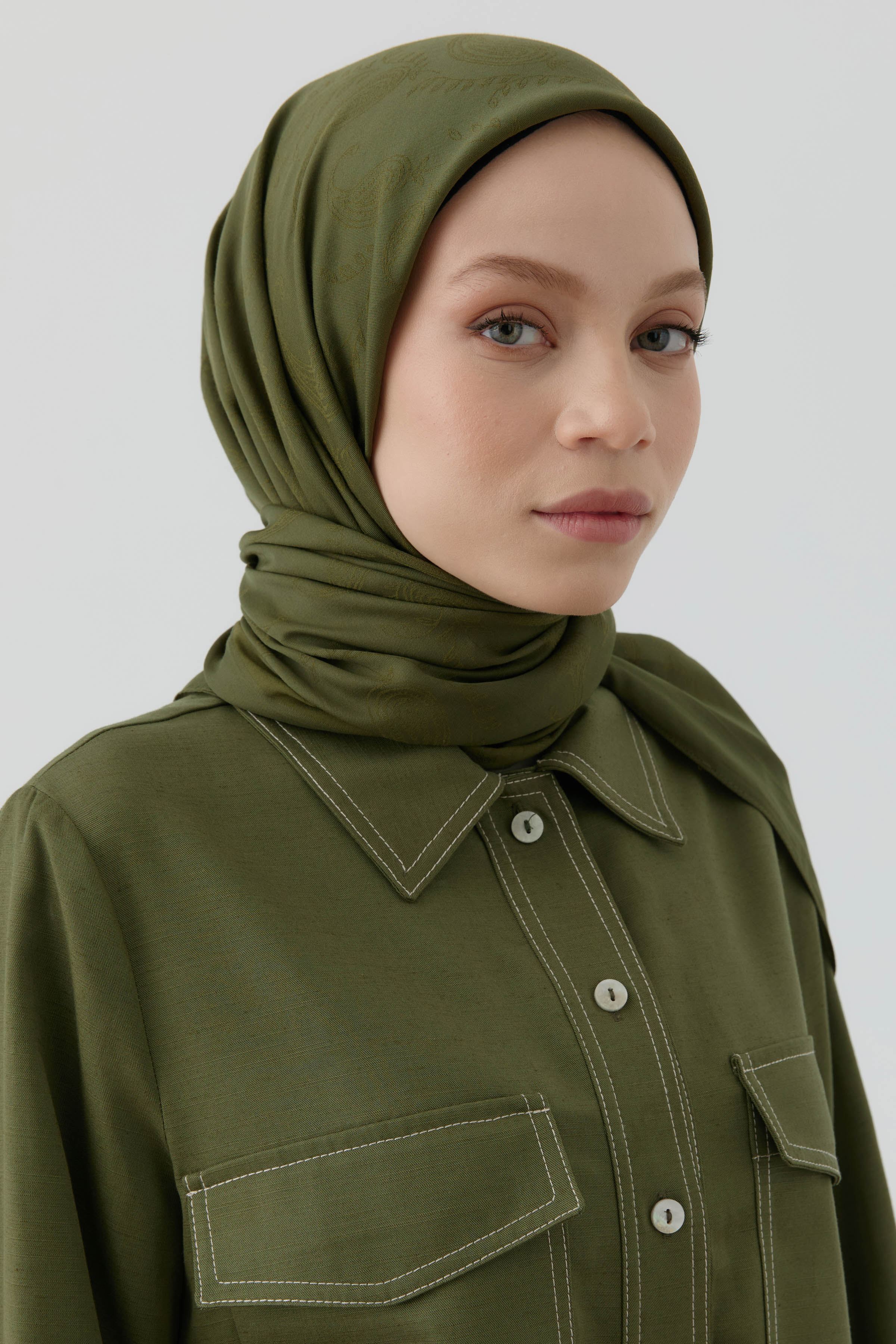 Floral Desen Kenar Detaylı Stil Eşarp - Haki TUGBA