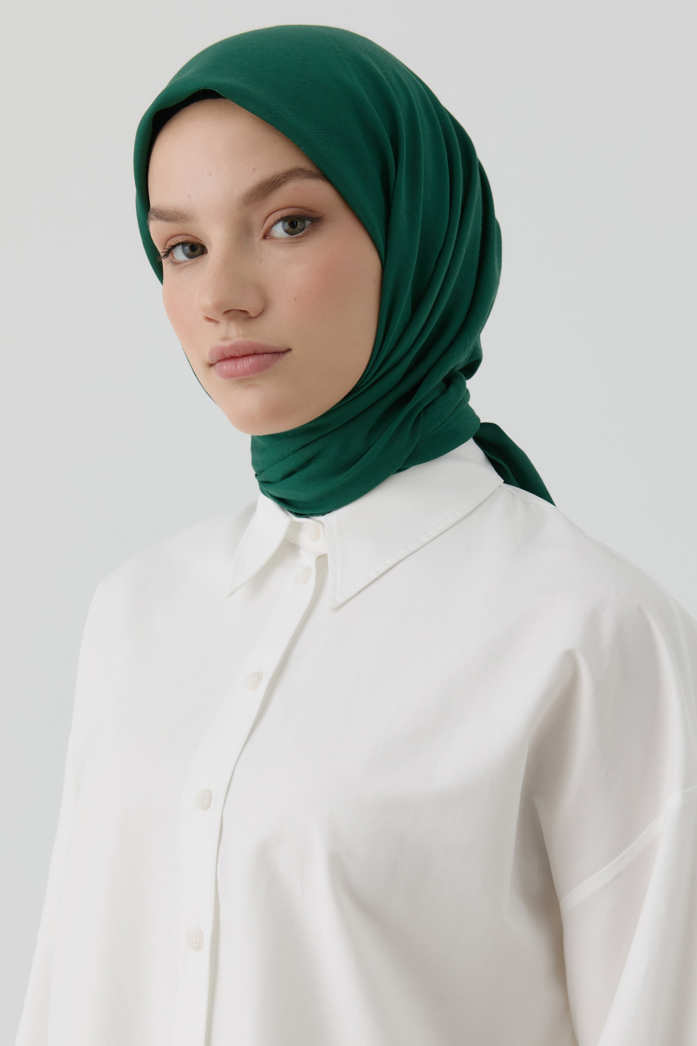 Floral Desen Kenar Detaylı Stil Eşarp - Zümrüt TUGBA