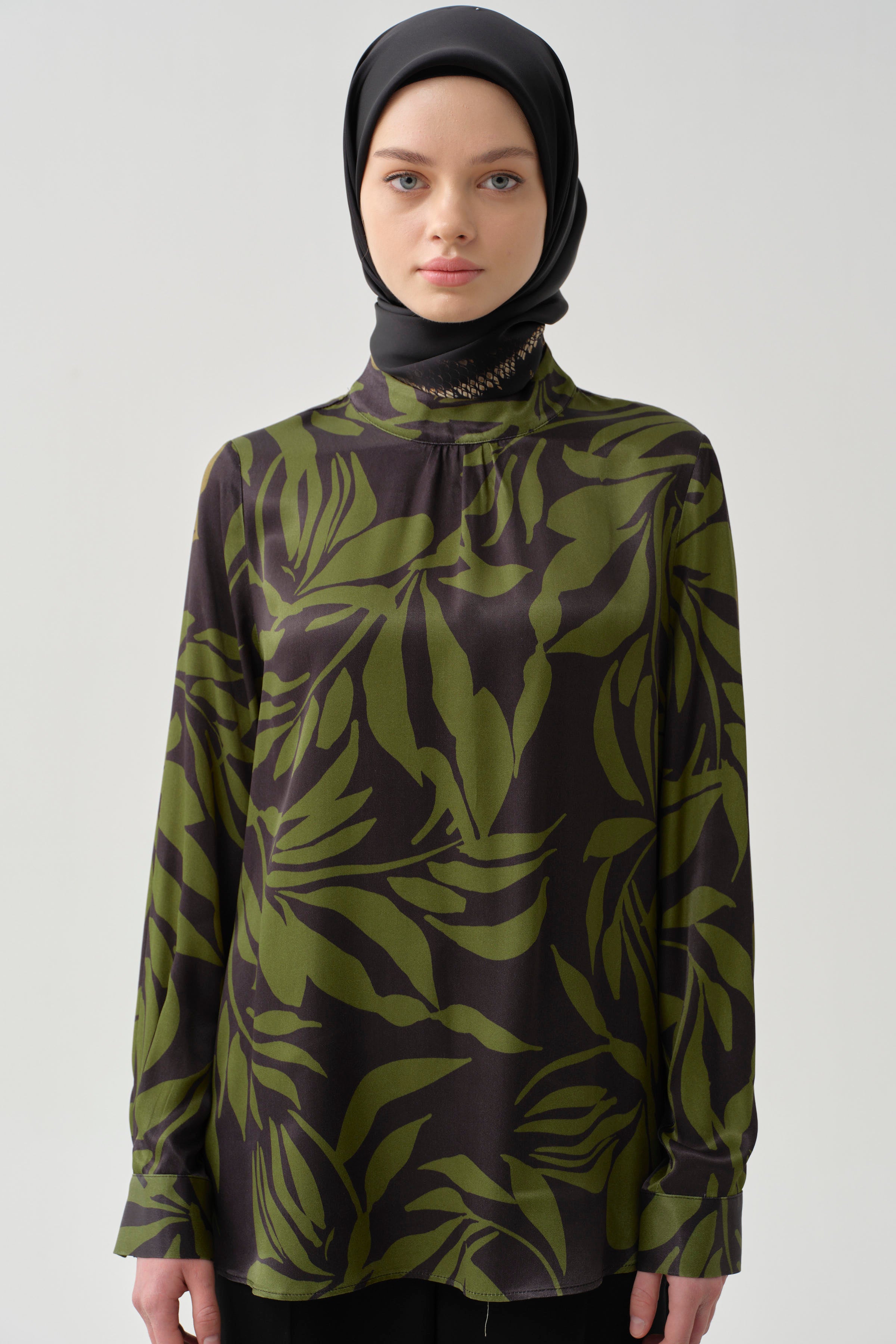 Floral Desen Viskon Bluz - Olive TUGBA