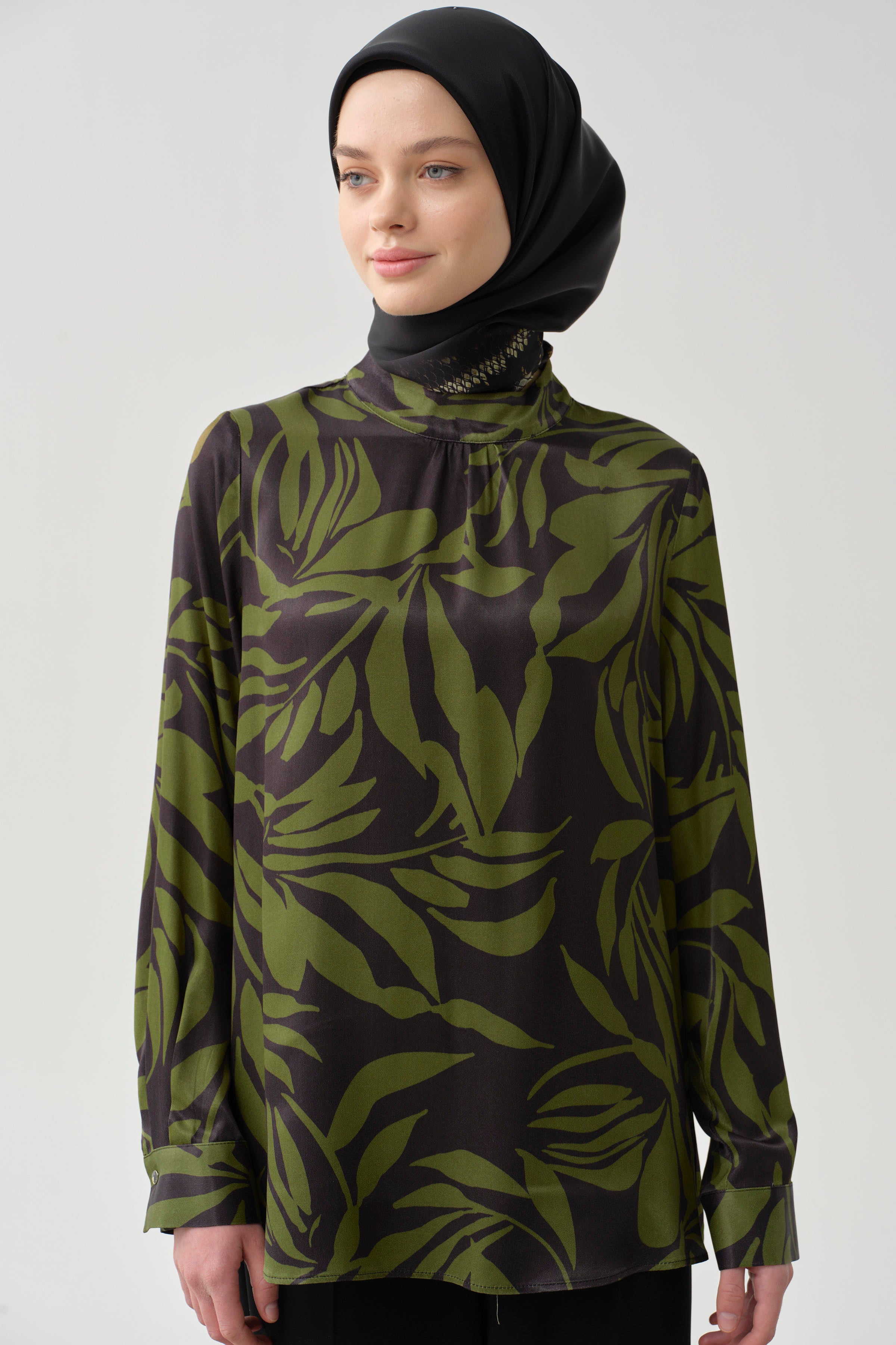 Floral Desen Viskon Bluz - Olive TUGBA