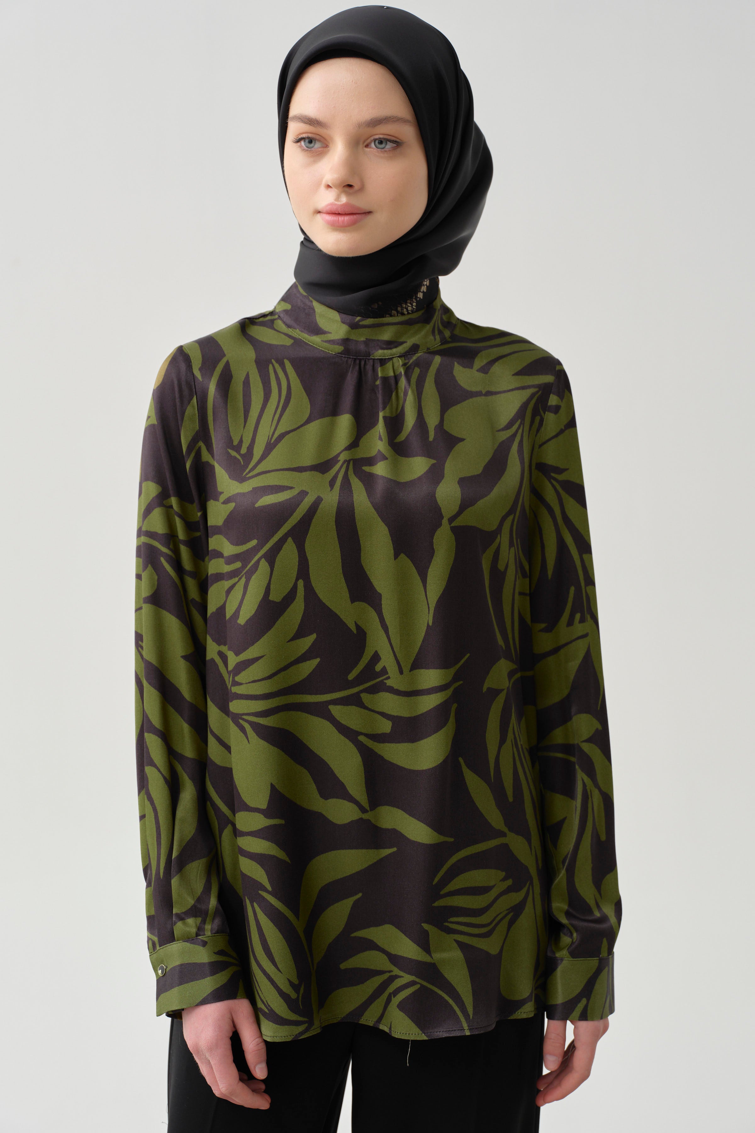 Floral Desen Viskon Bluz - Olive TUGBA