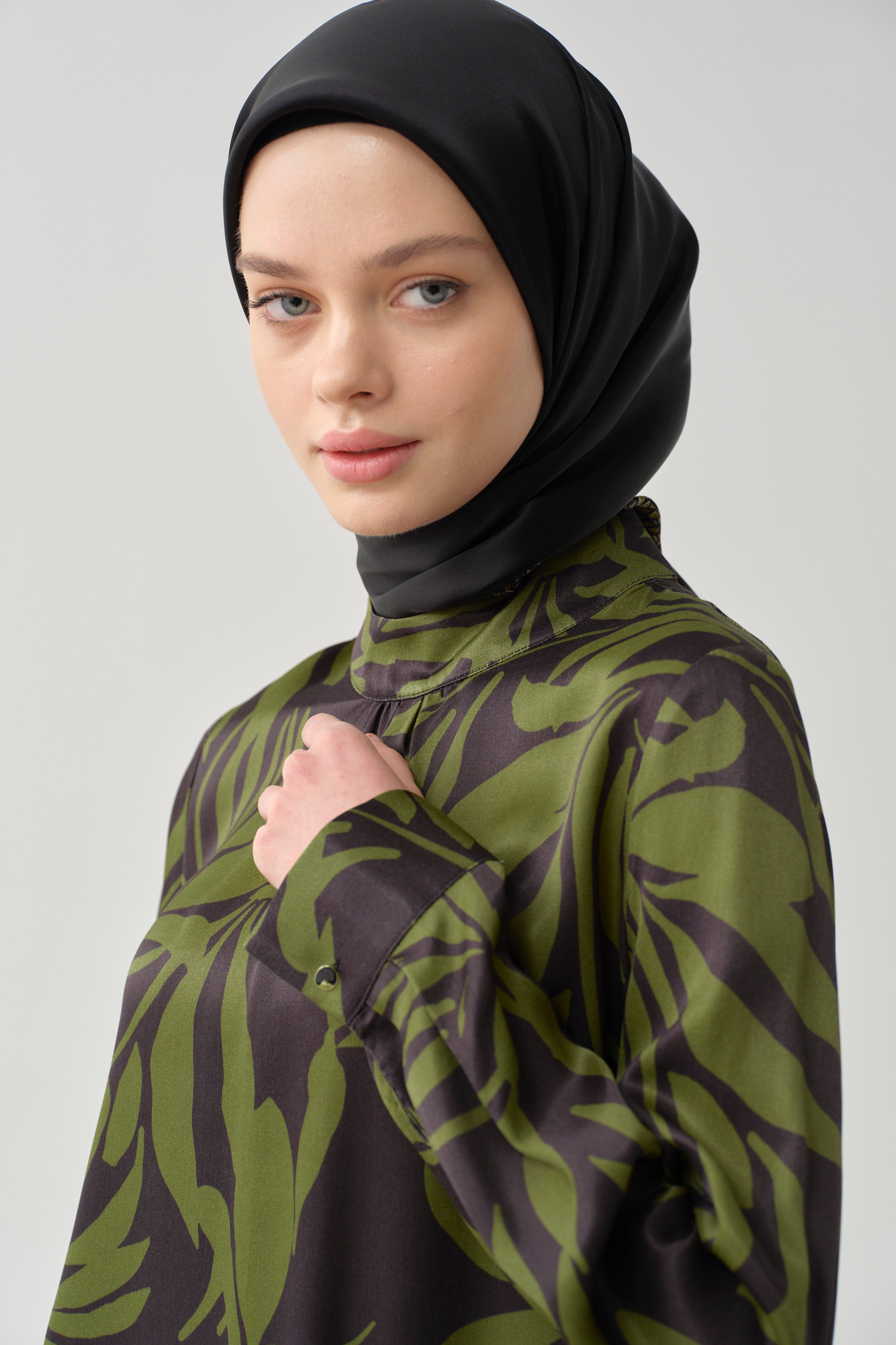 Floral Desen Viskon Bluz - Olive TUGBA