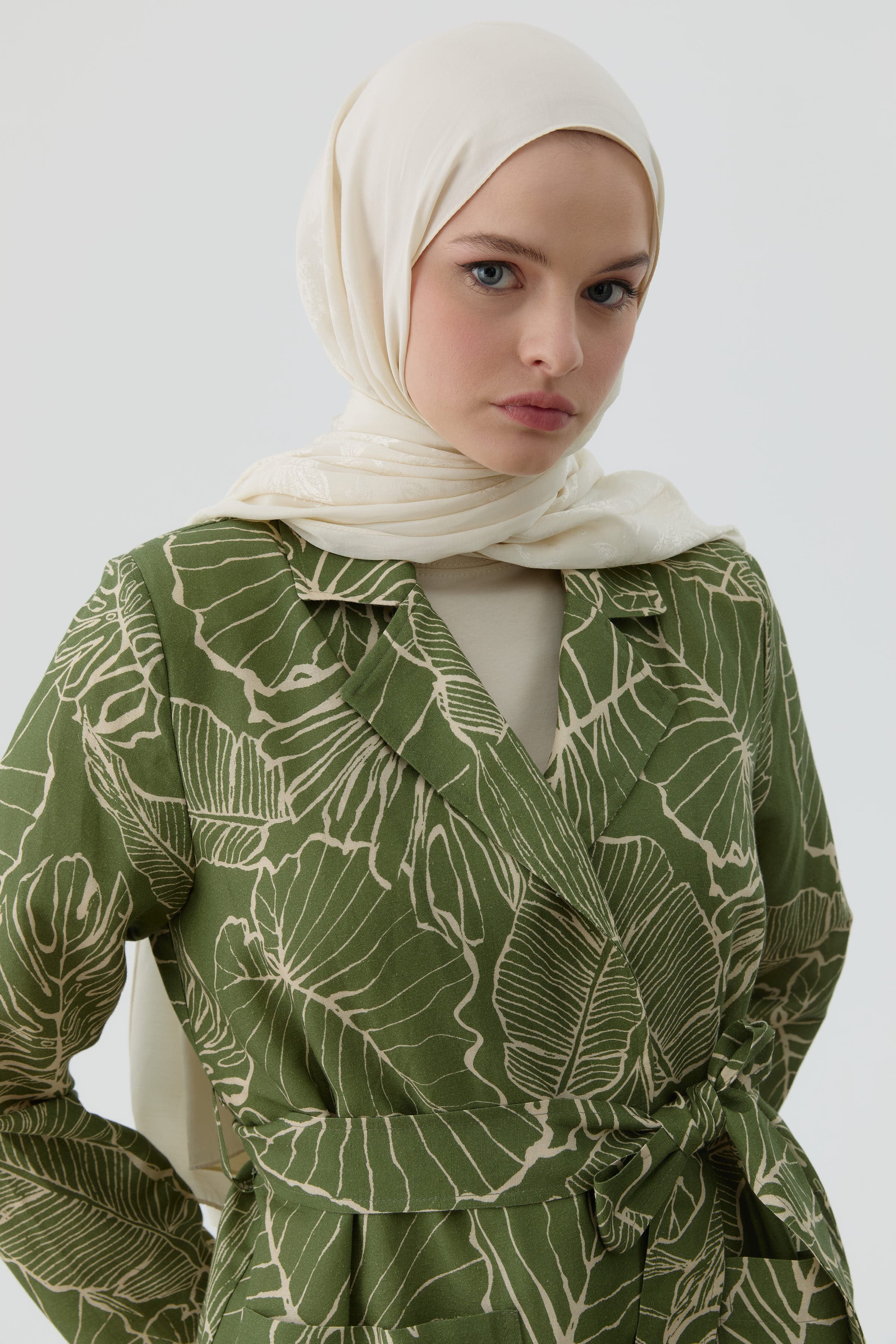 Floral Desenli Keten Trençkot - Yeşil TUGBA