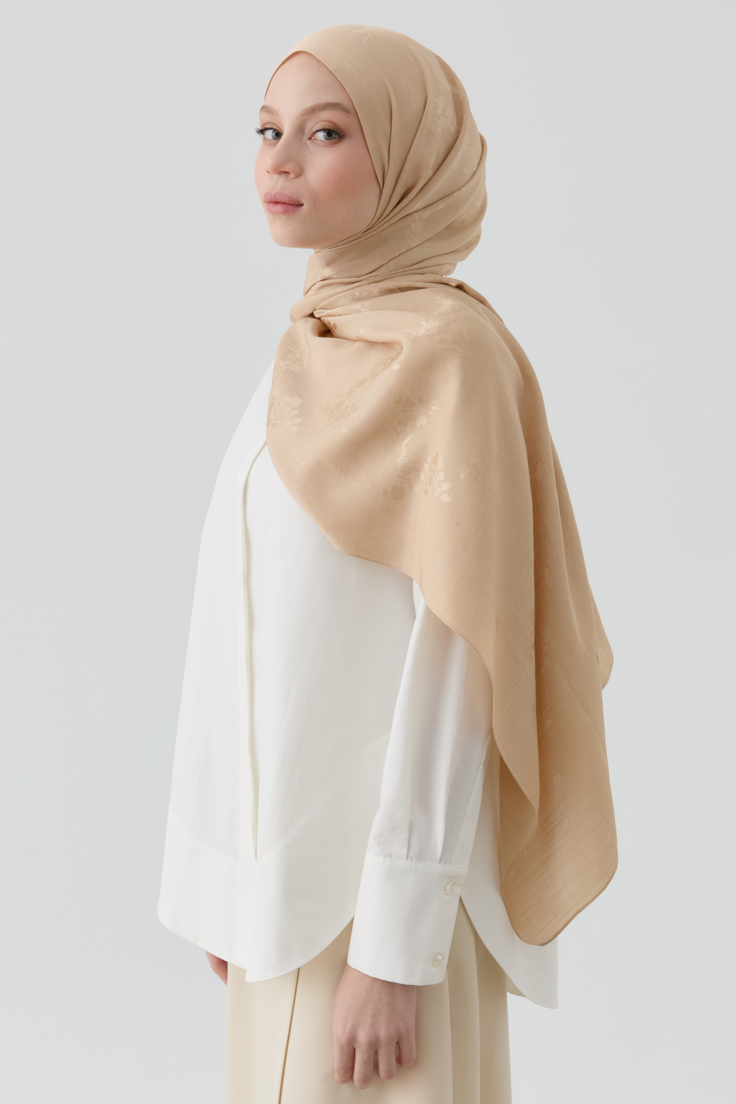 Floral Jakar Naturel Şal - Bej TUGBA