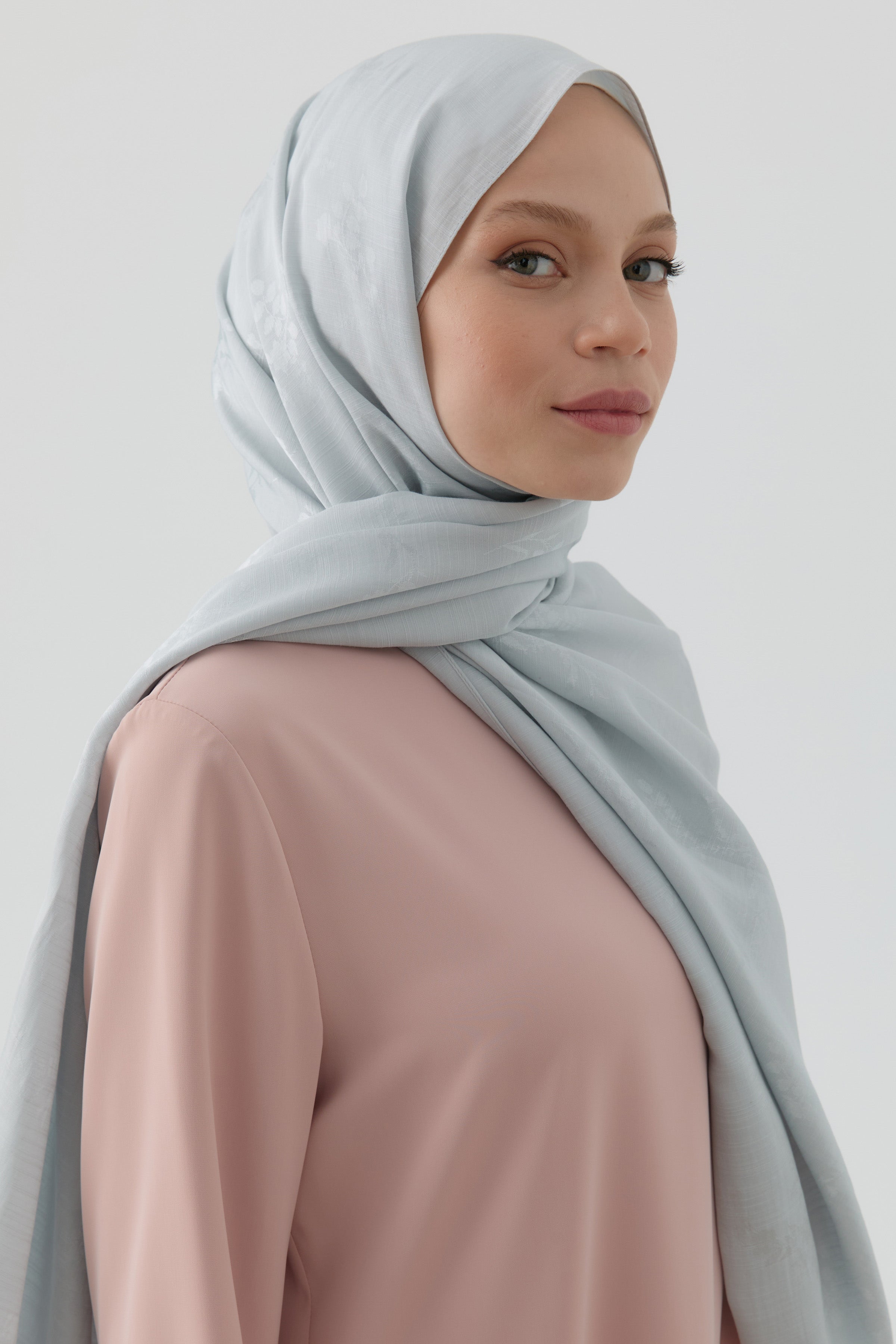 Floral Jakar Naturel Şal - Gümüş TUGBA