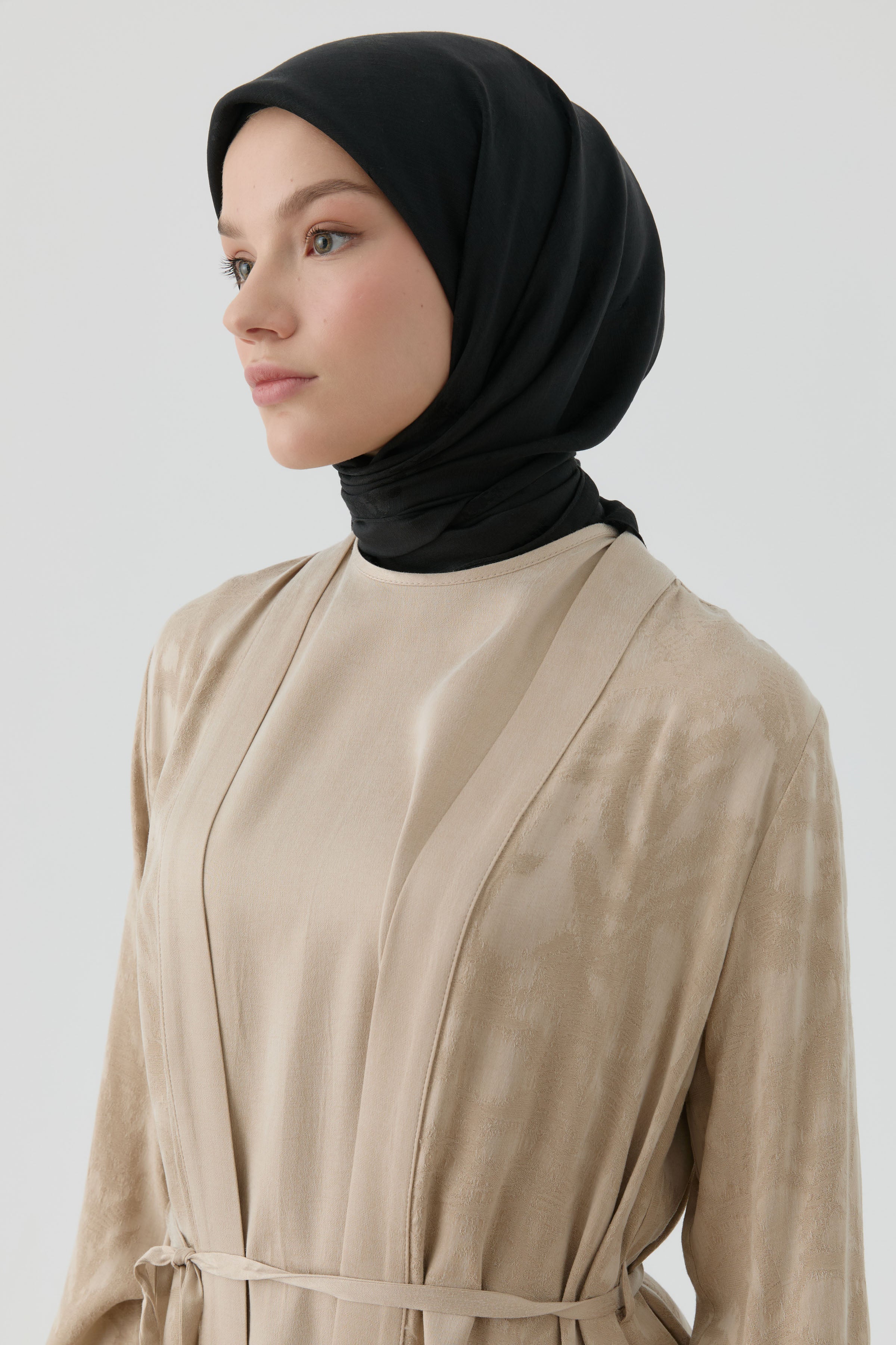 Floral Jakar Nida Naturel Eşarp - Siyah TUGBA