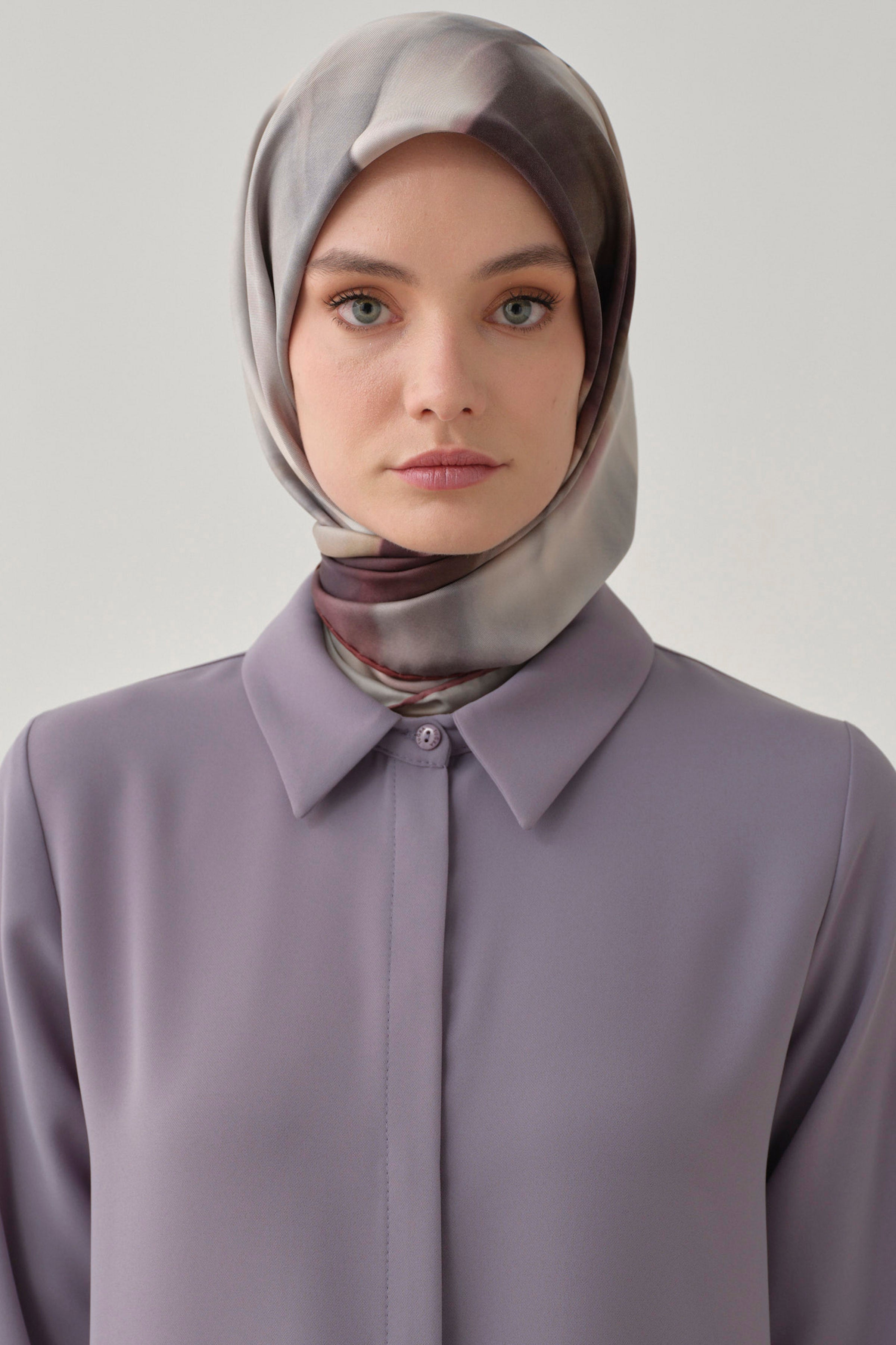 Flu Desenli Sura İpek Eşarp - Mürdüm TUGBA