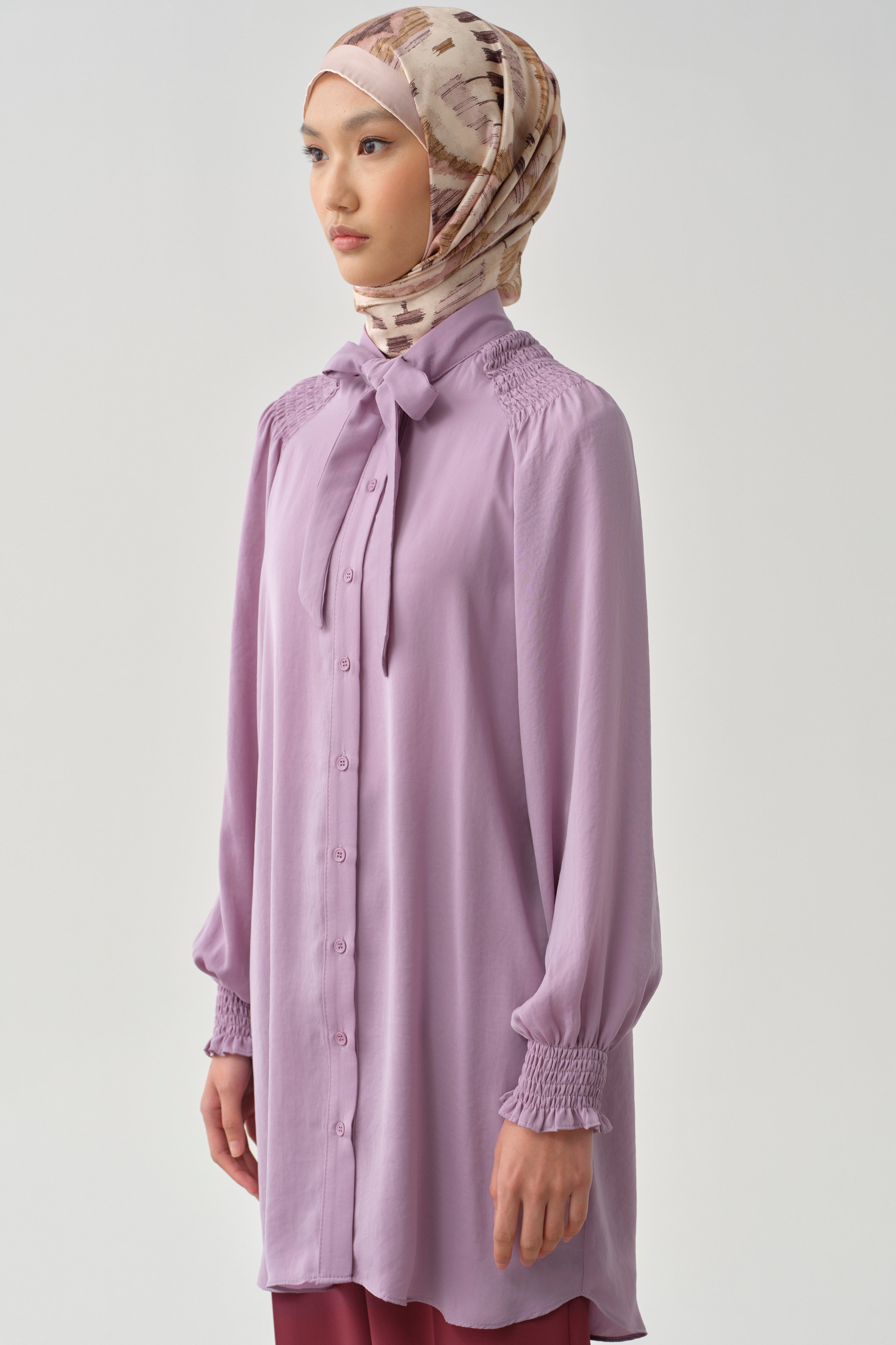 Fular Yaka Büzgü Detay Tunik - Lila TUGBA
