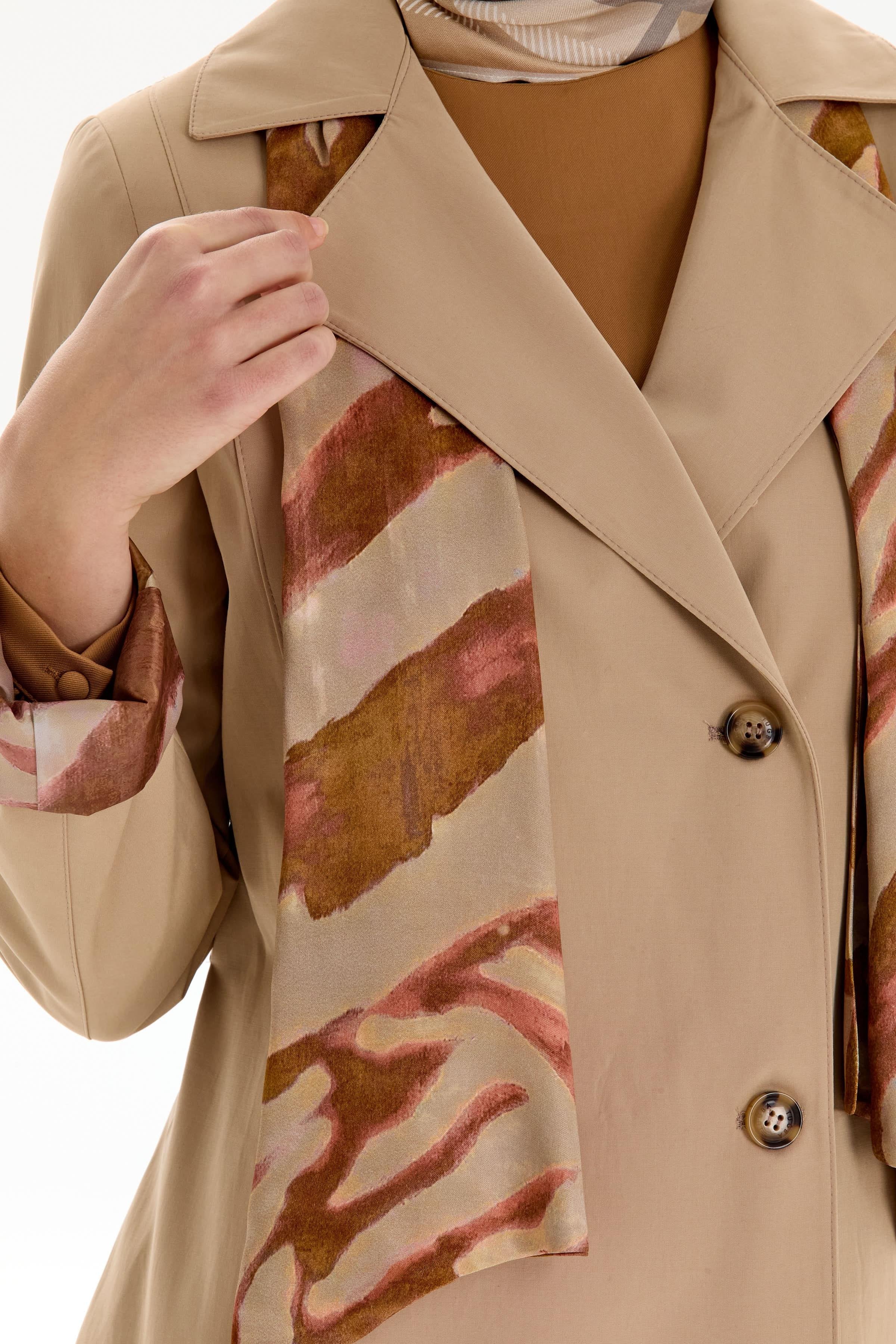 Garni Fular Detaylı Trençkot - Bej TUGBA