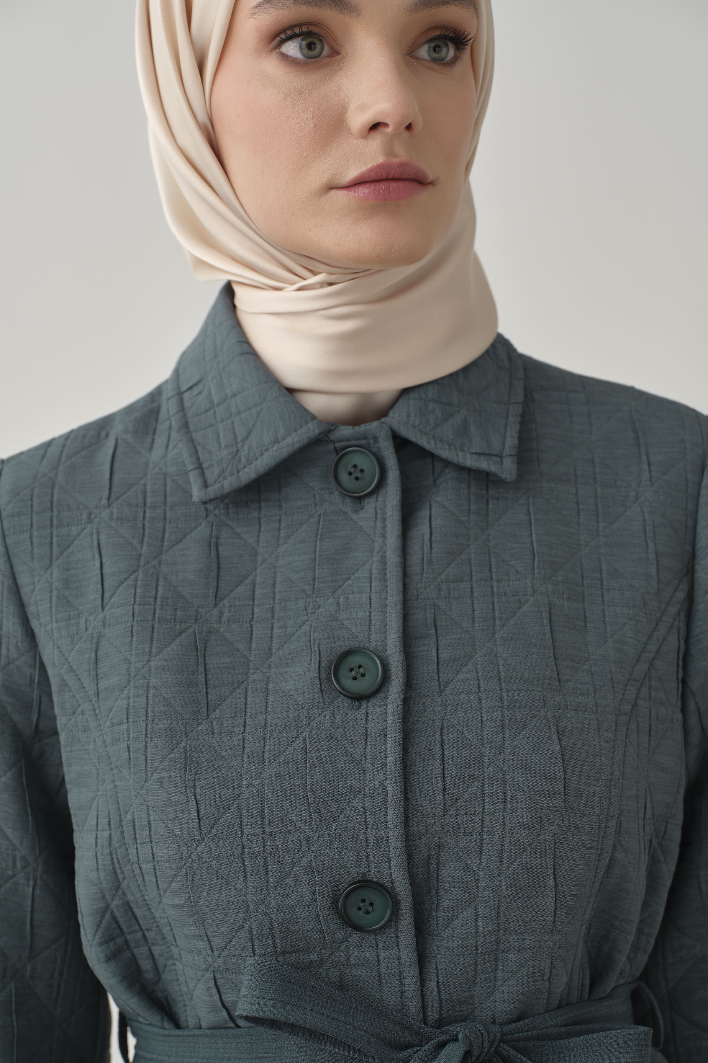 Garni Kemerli Kısa Ceket - Yeşil TUGBA