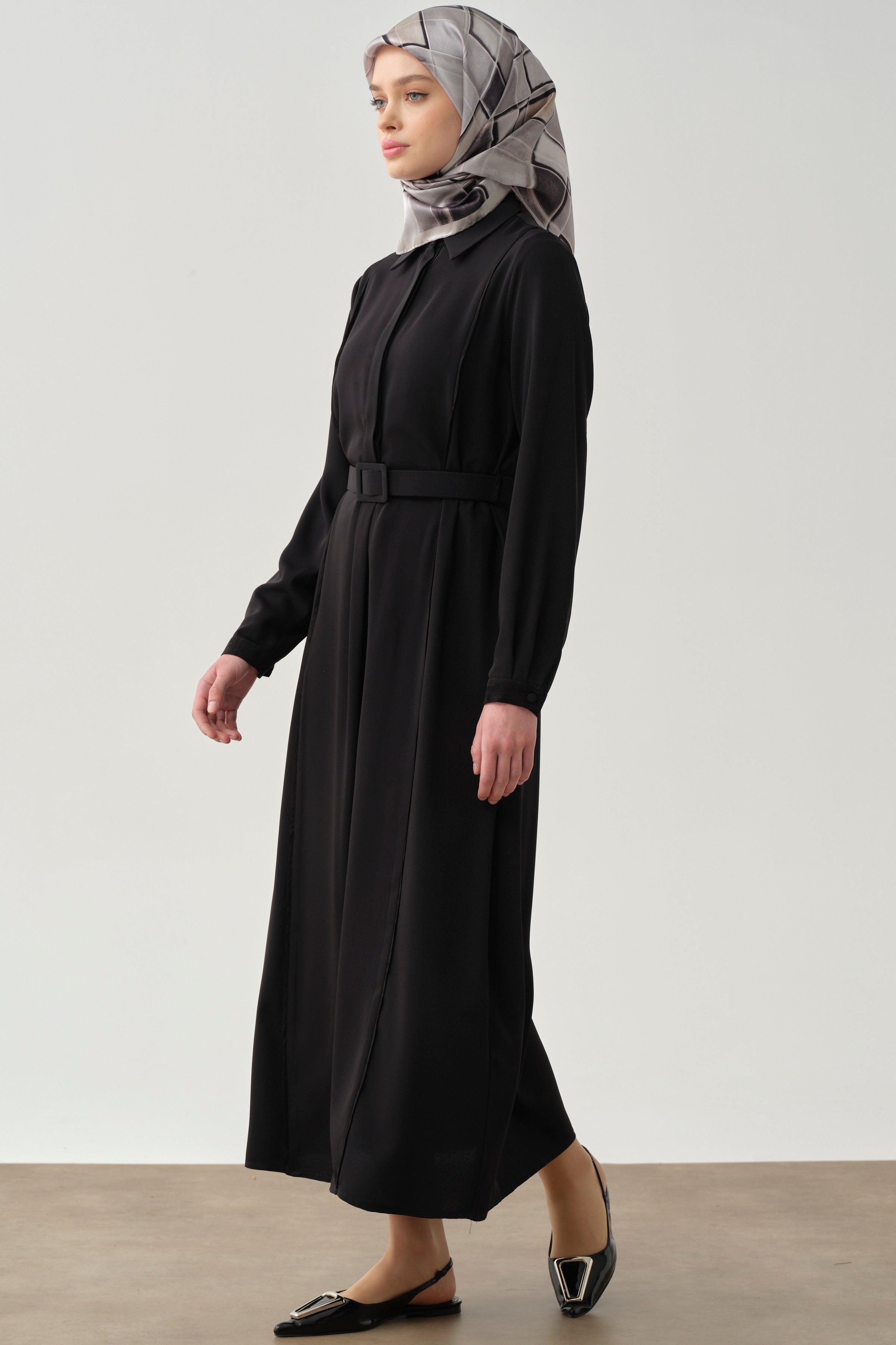 Garnili Gömlek Yakalı Elbise - Siyah TUGBA