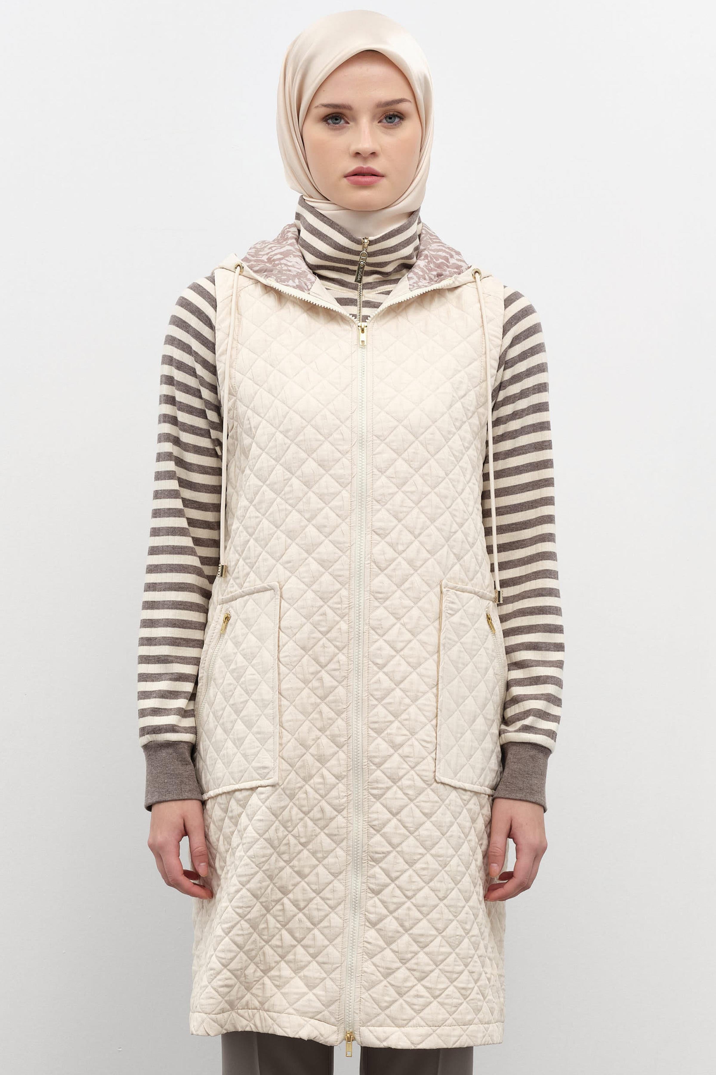 Garnili İnce Kapitone Yelek - Krem TUGBA