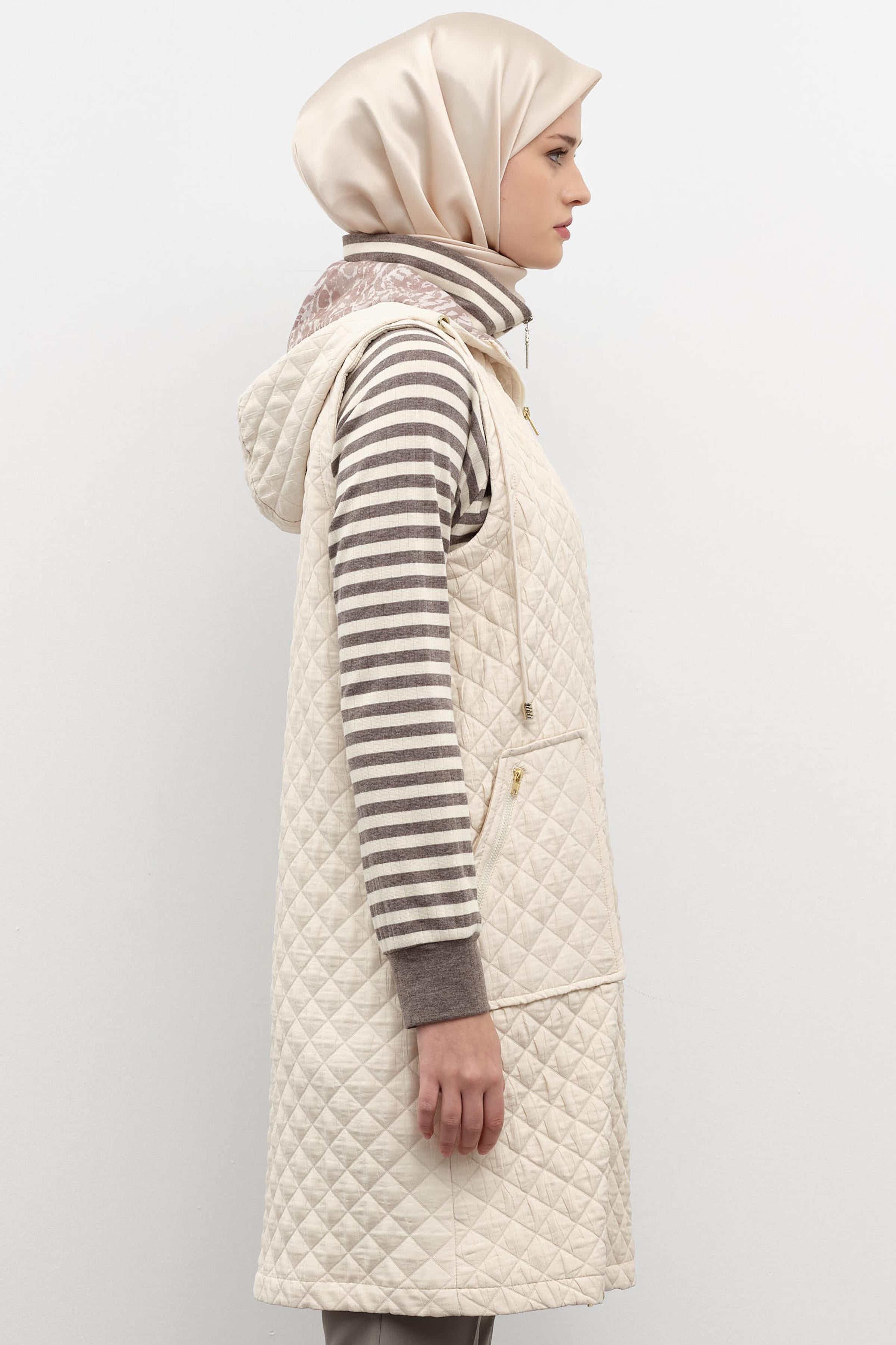 Garnili İnce Kapitone Yelek - Krem TUGBA