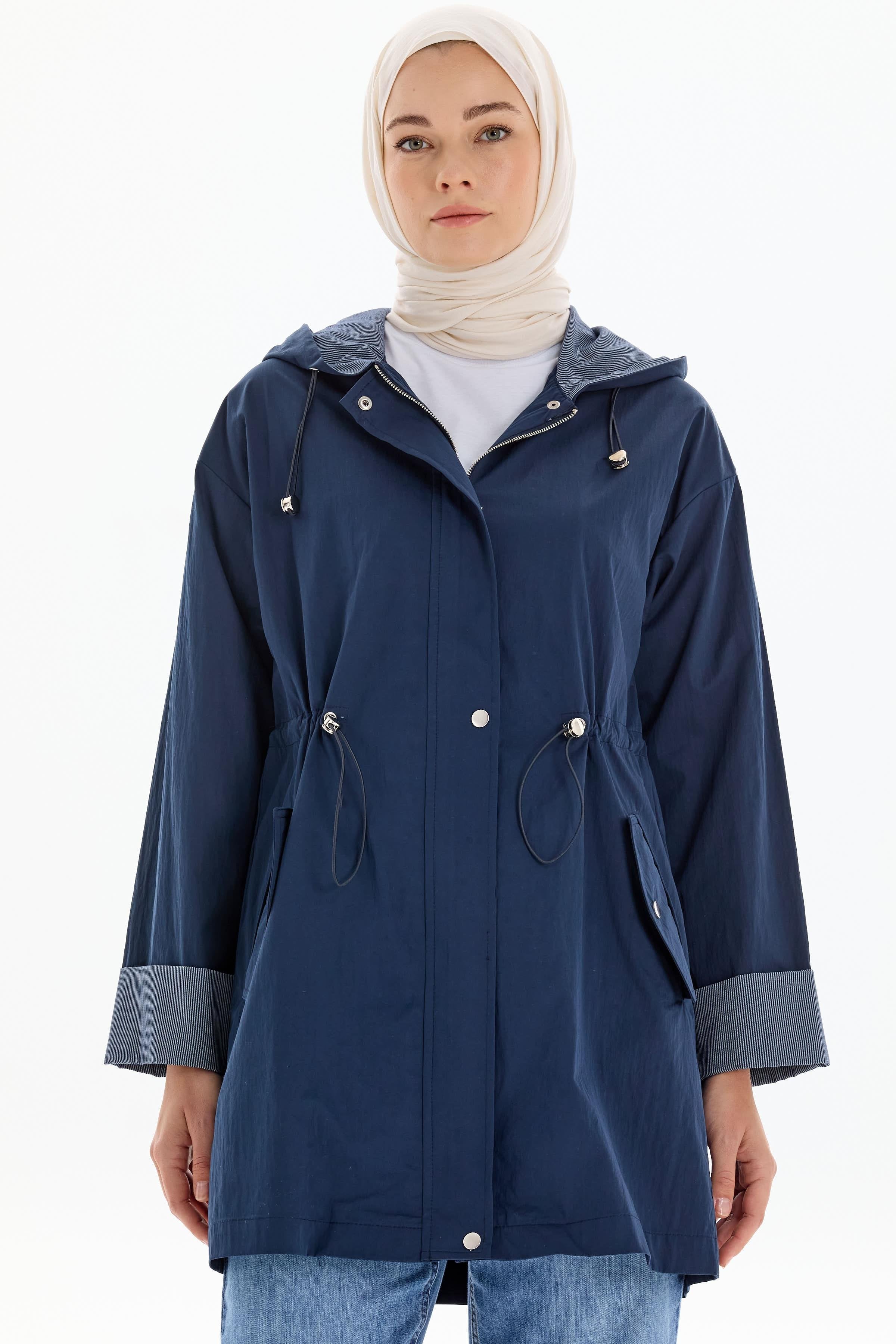 Garnili Kapişonlu Yağmurluk - Lacivert TUGBA