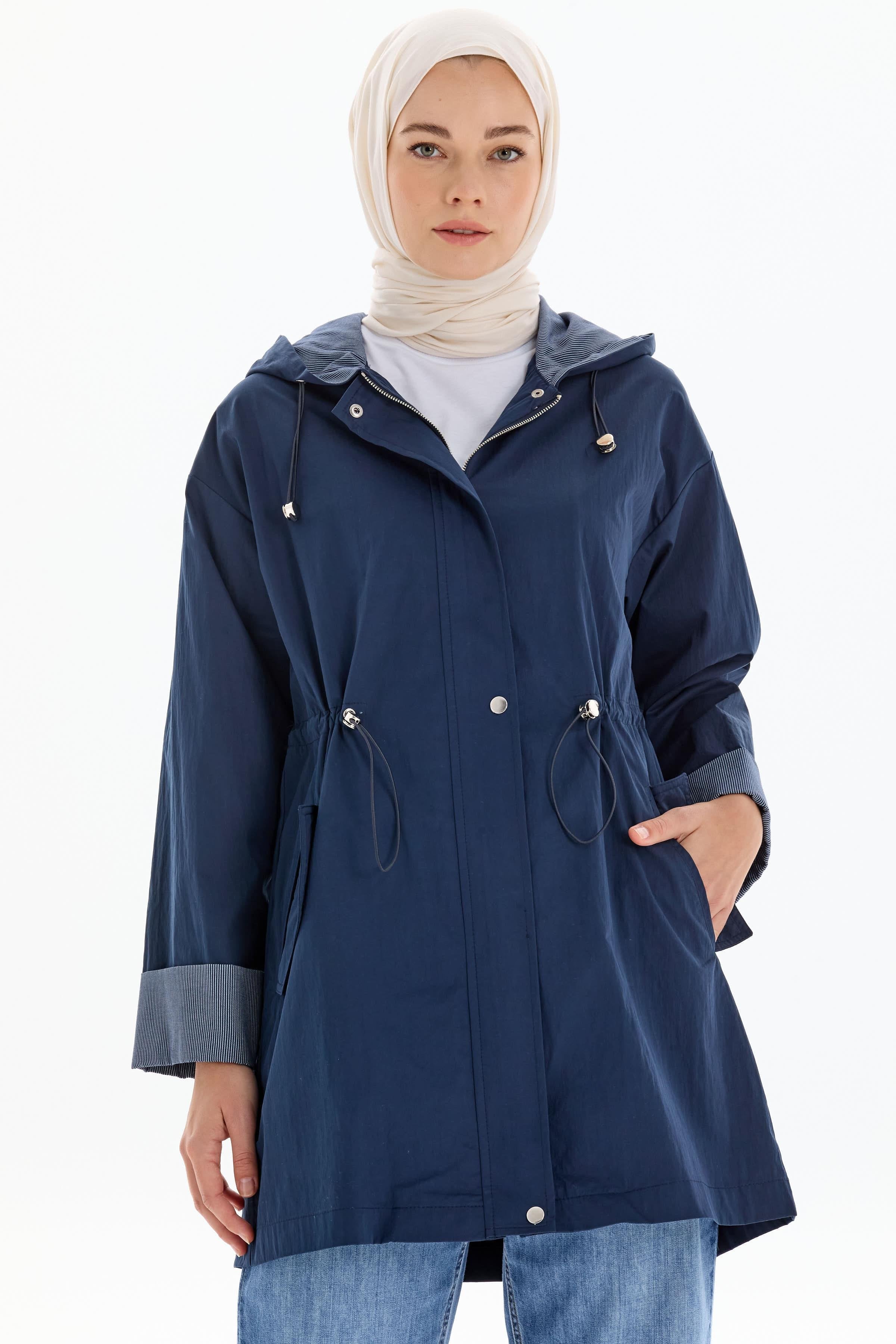 Garnili Kapişonlu Yağmurluk - Lacivert TUGBA