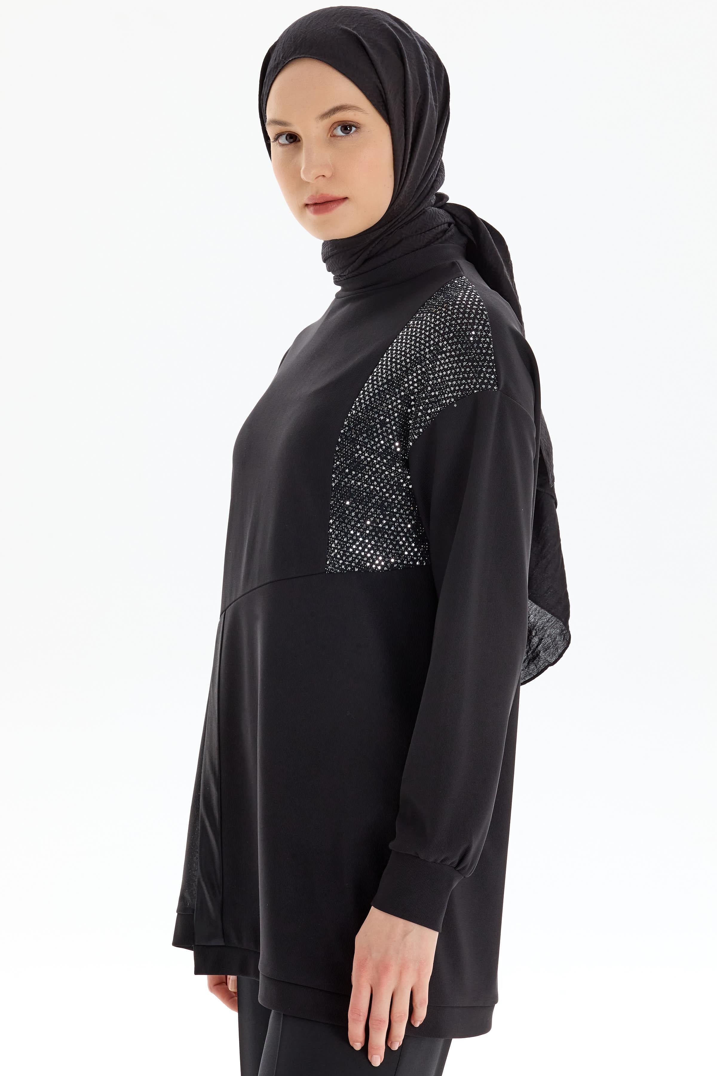 Garnili Kesik Detaylı Örme Tunik - Siyah TUGBA