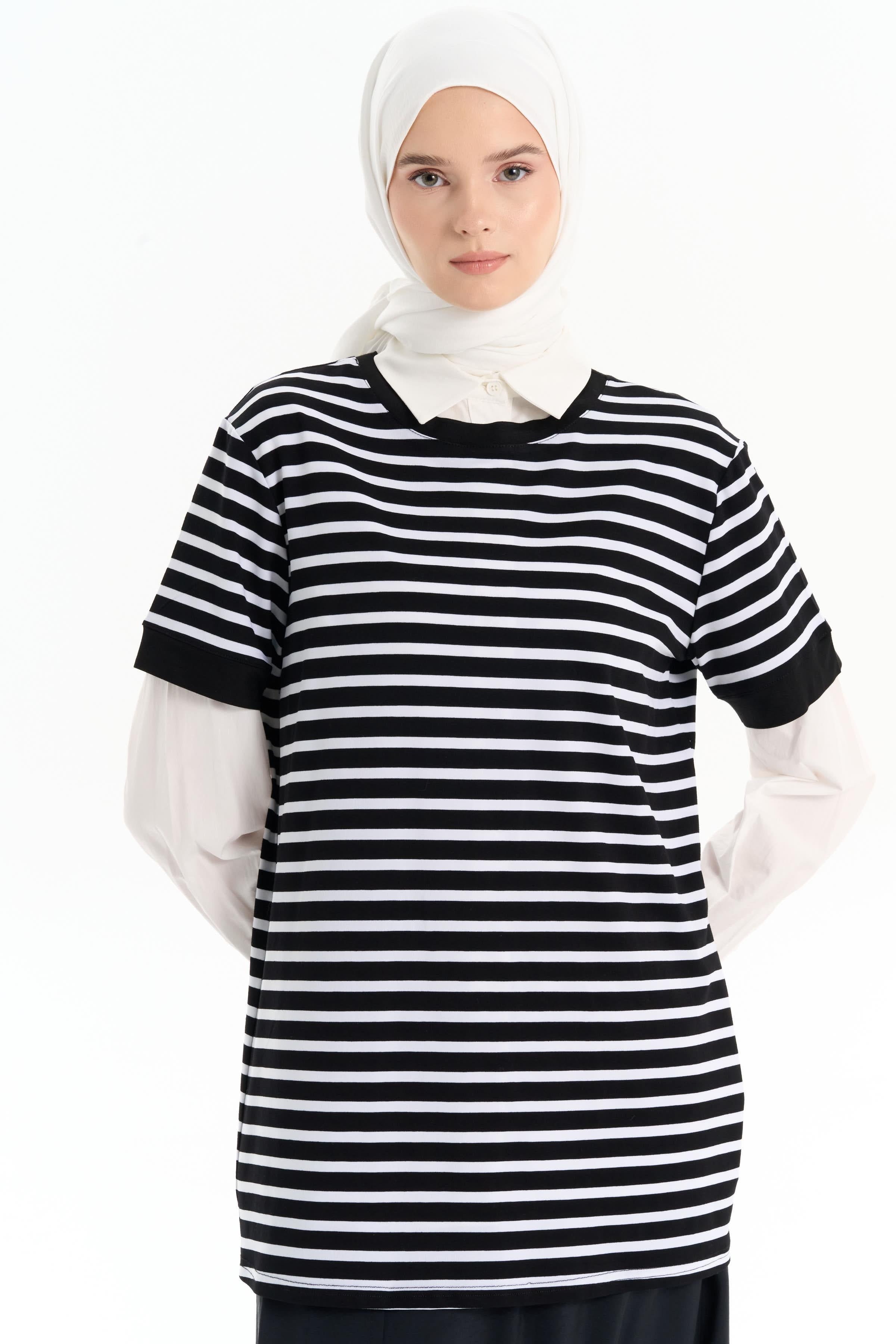Garnili Kısa Kollu Çizgili Örme Tişört - Siyah - Ekru TUGBA