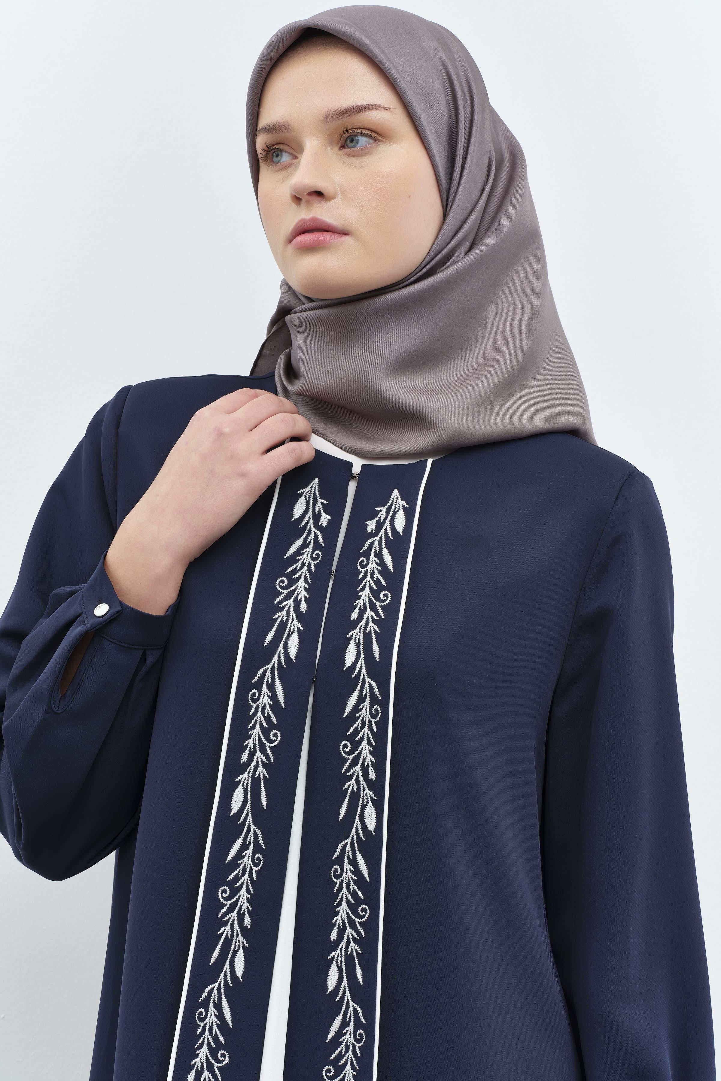 Garnili Nakışlı Ceket Bluz Takım - Lacivert TUGBA