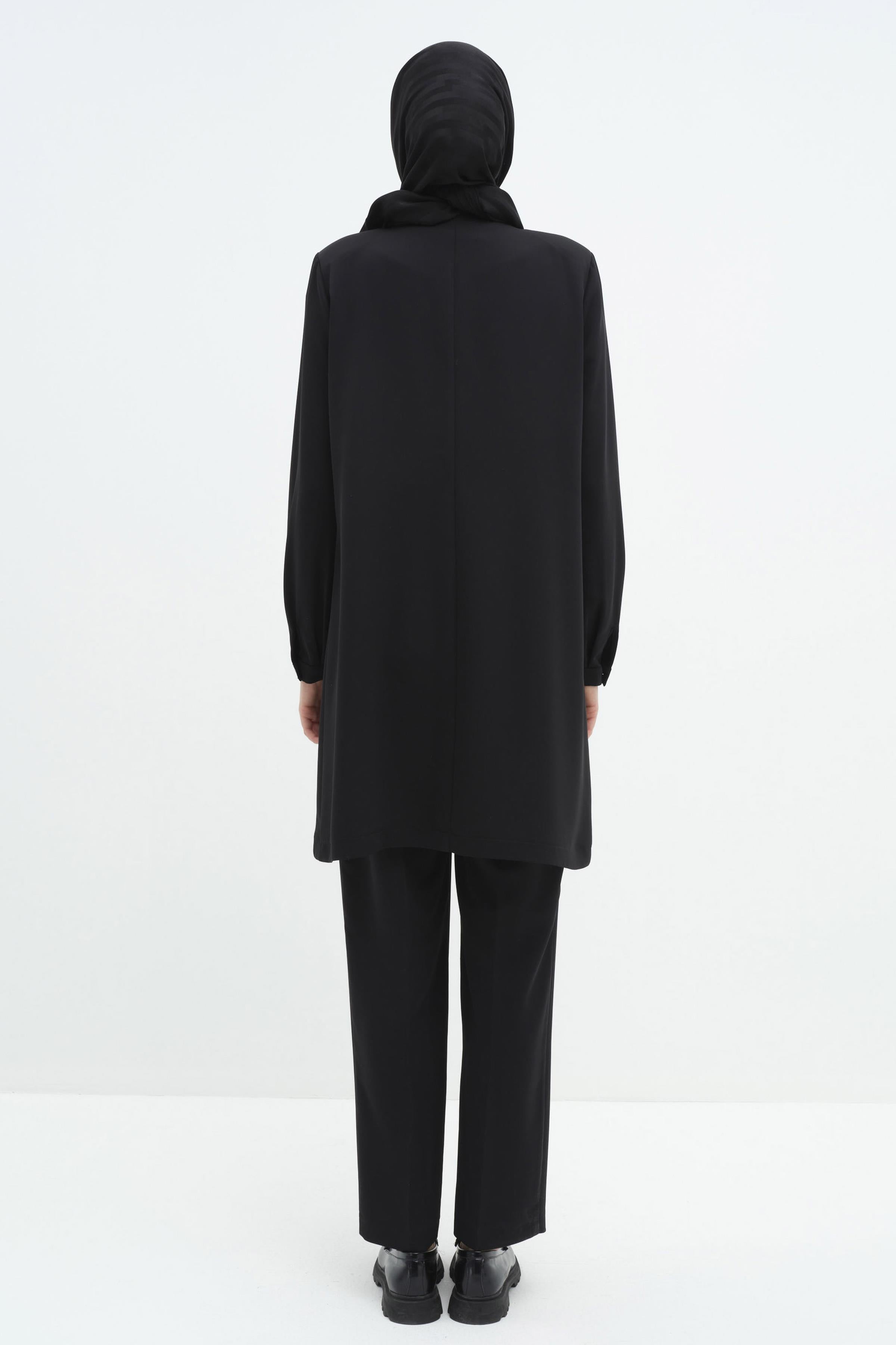 Garnili Nakışlı Ceket Bluz Takım - Siyah TUGBA