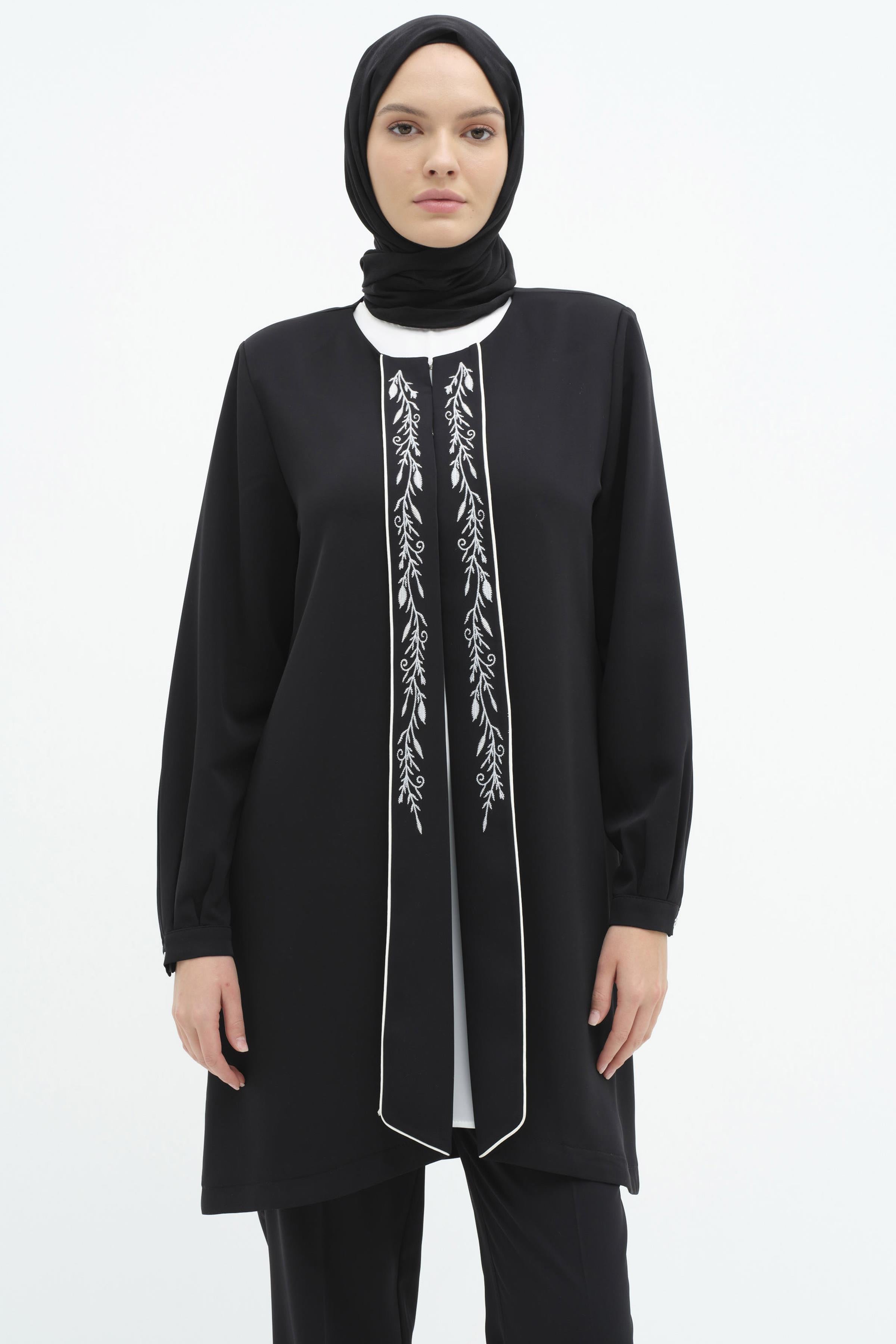 Garnili Nakışlı Ceket Bluz Takım - Siyah TUGBA