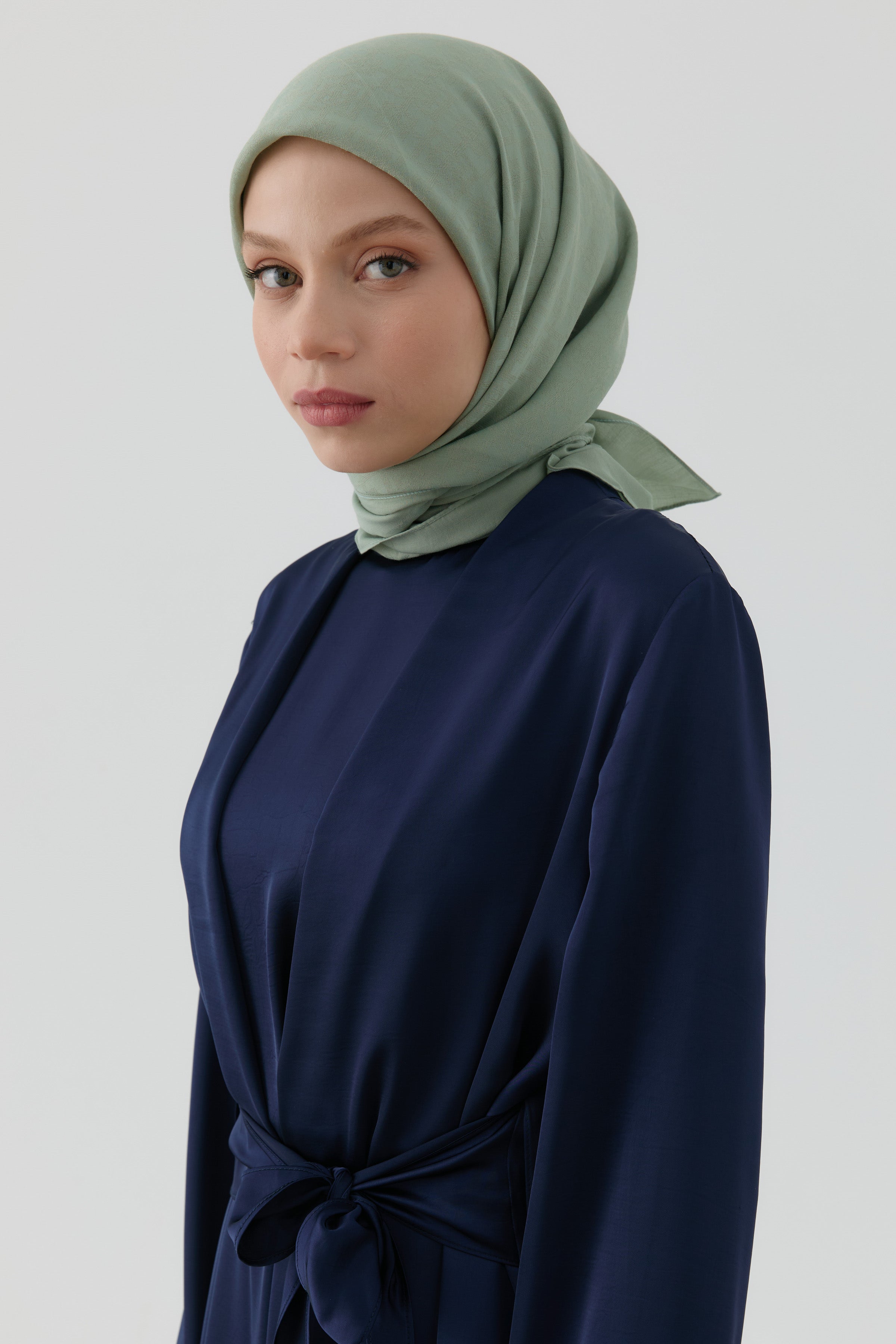 Geometrik Desen Stil Eşarp - Çağla TUGBA