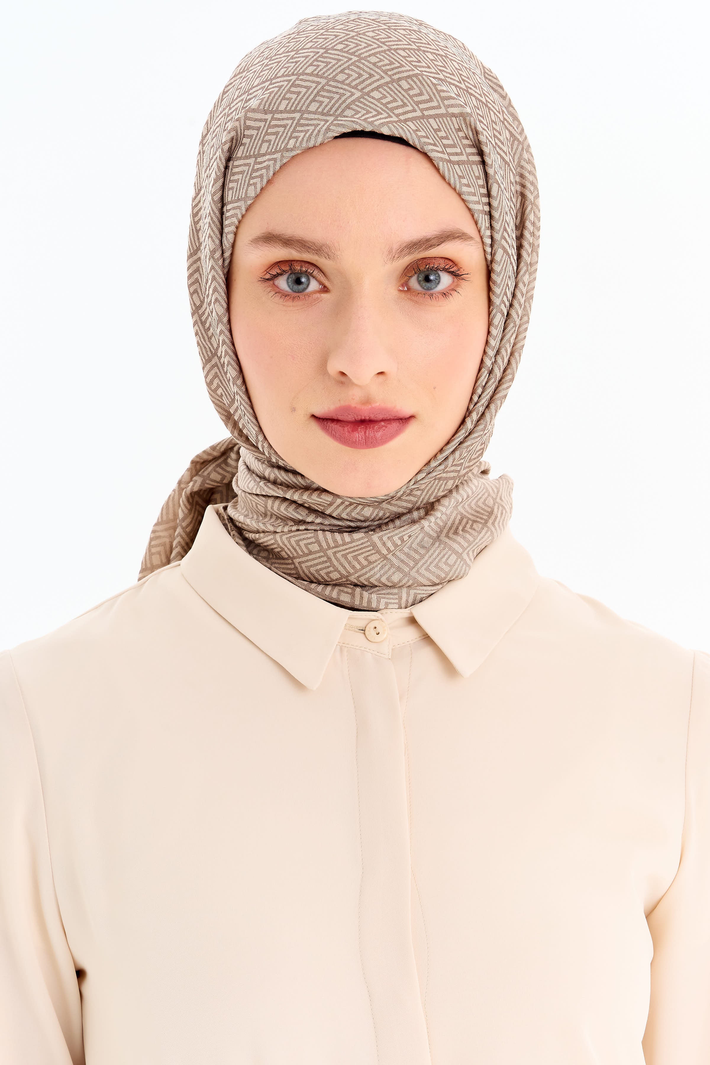 Geometrik Desen Viskon Şal - Bej TUGBA