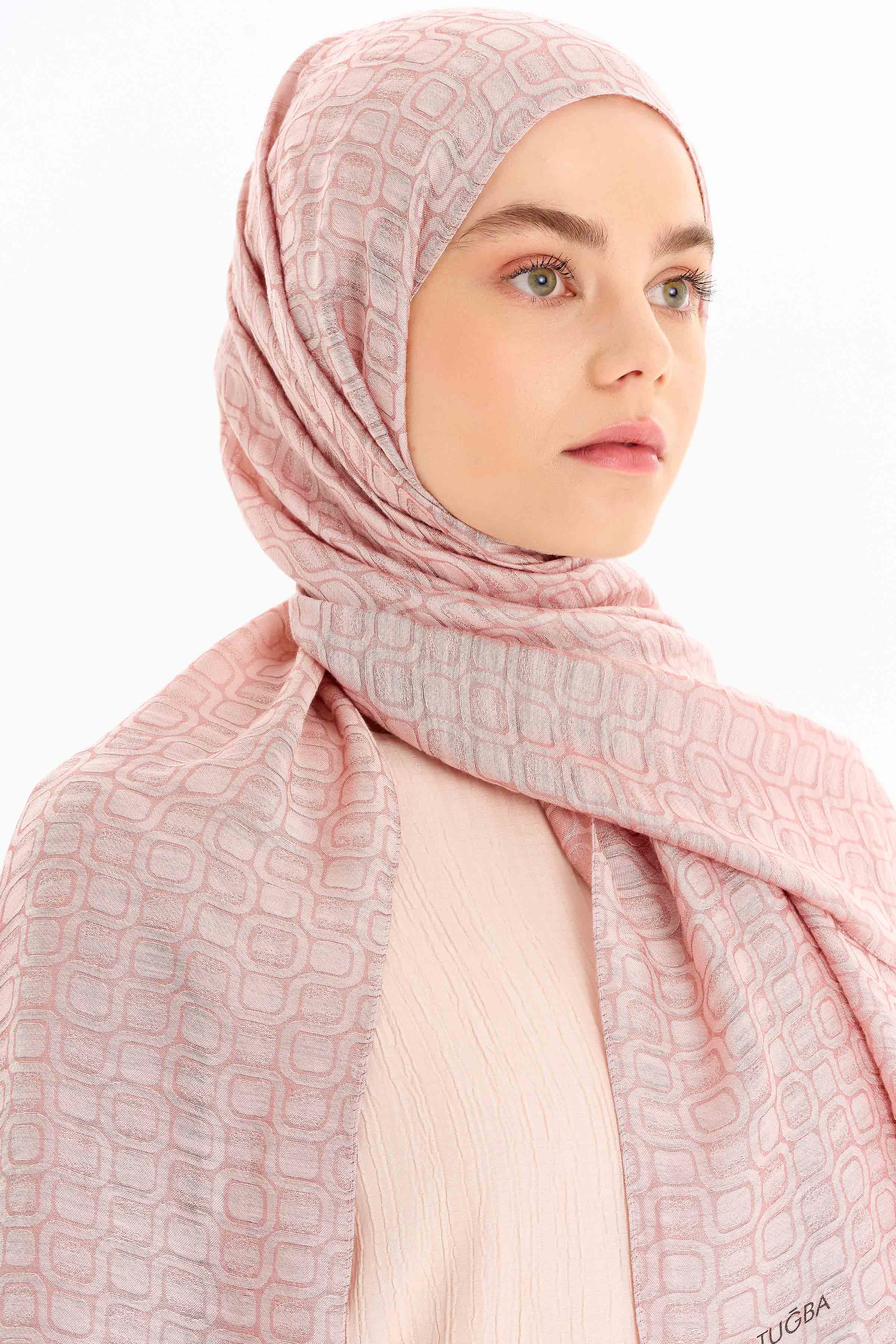Geometrik Desen Viskon Şal - Pudra TUGBA