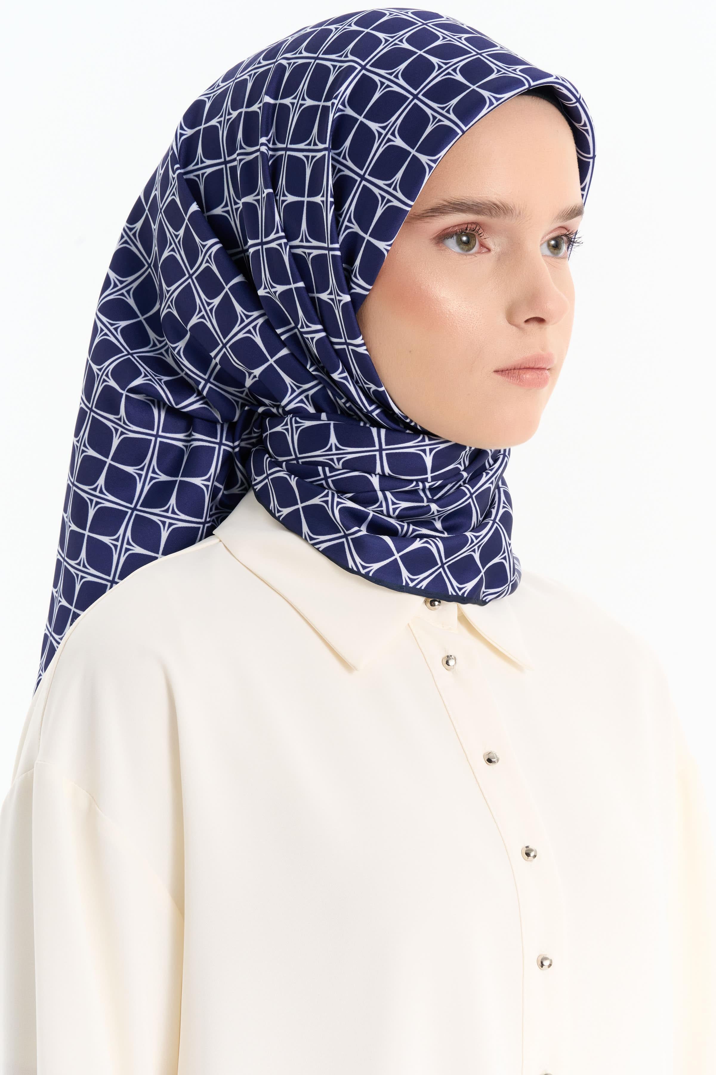 Geometrik Desenli Stil Eşarp - Havacı TUGBA