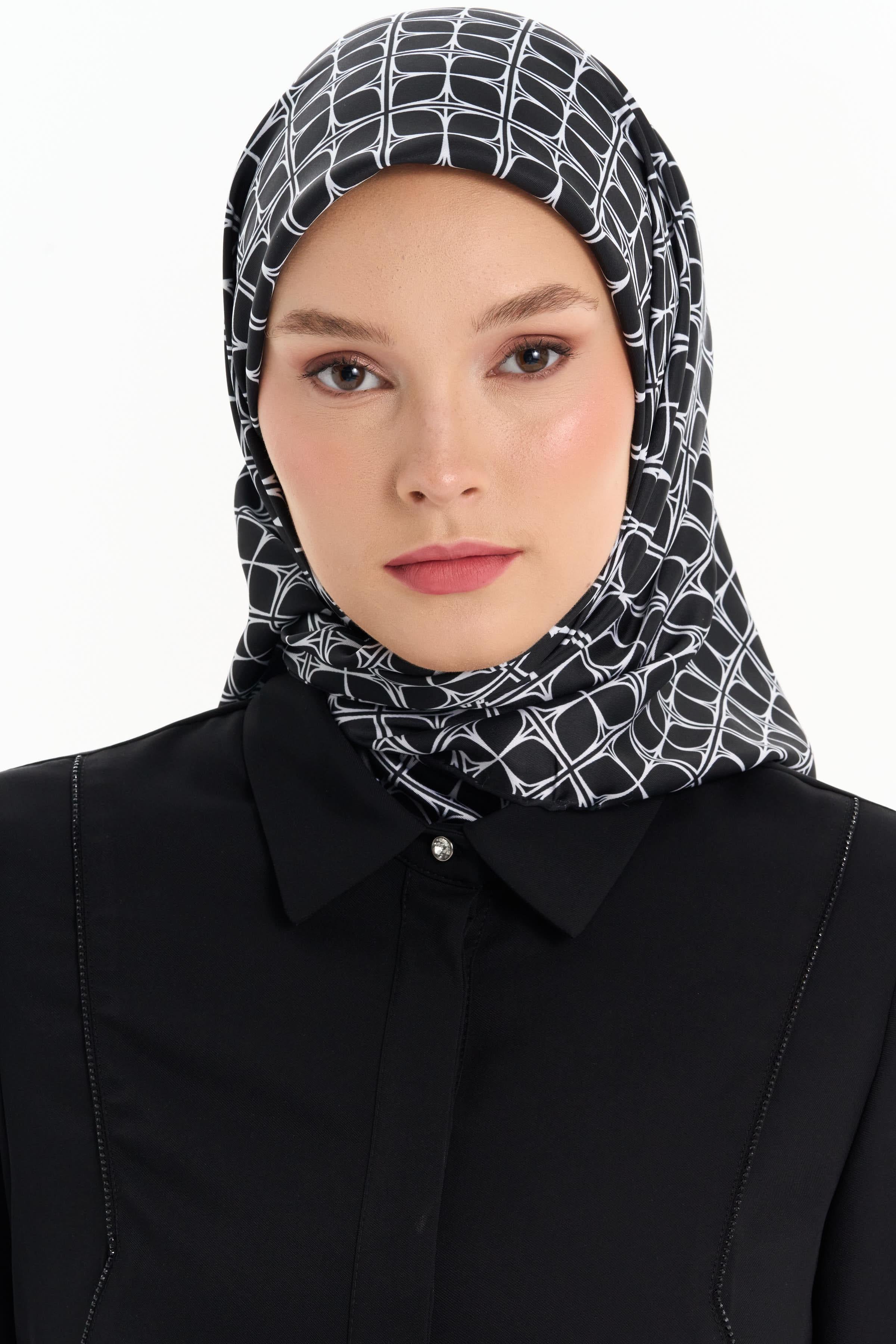 Geometrik Desenli Stil Eşarp - Siyah TUGBA