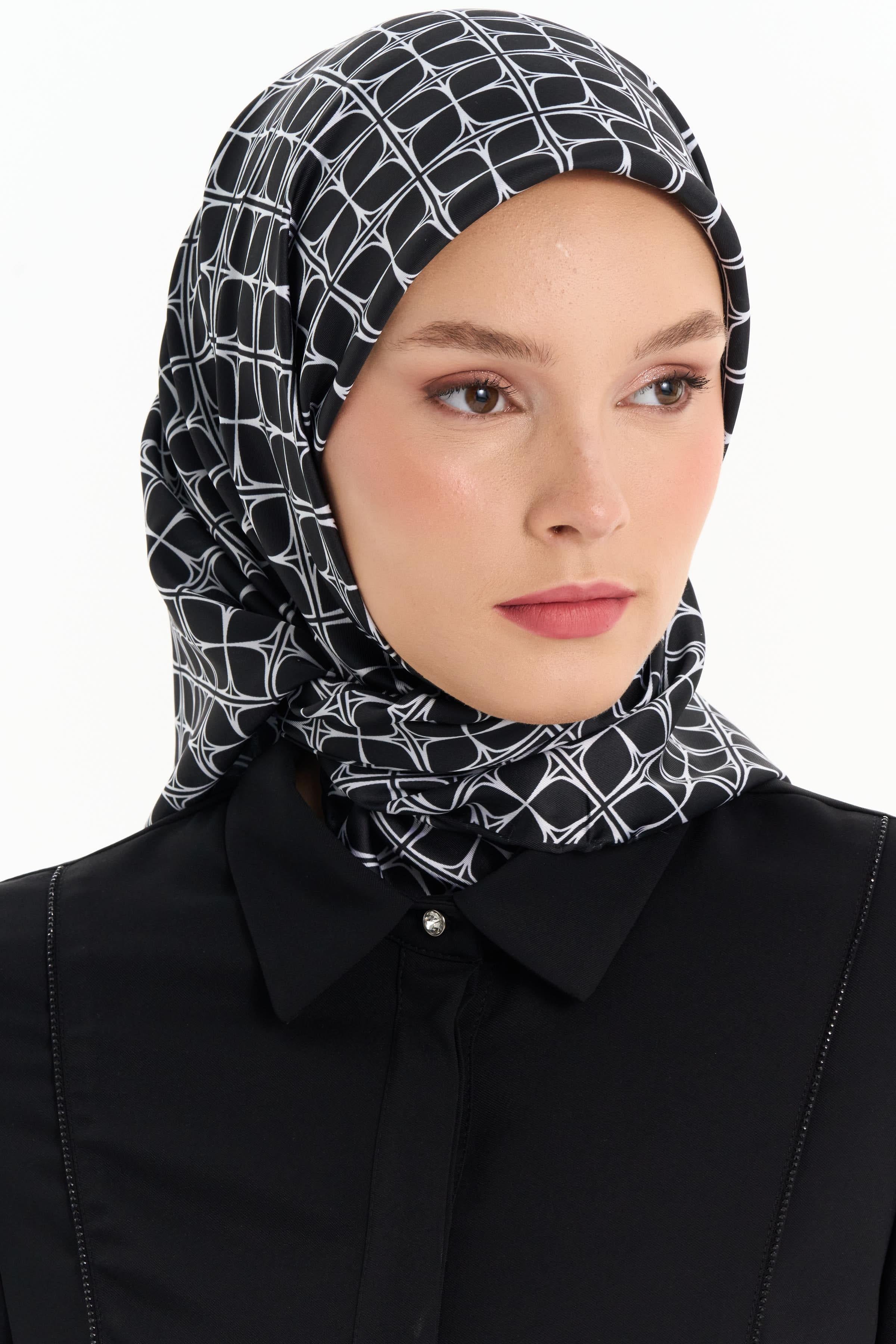 Geometrik Desenli Stil Eşarp - Siyah TUGBA